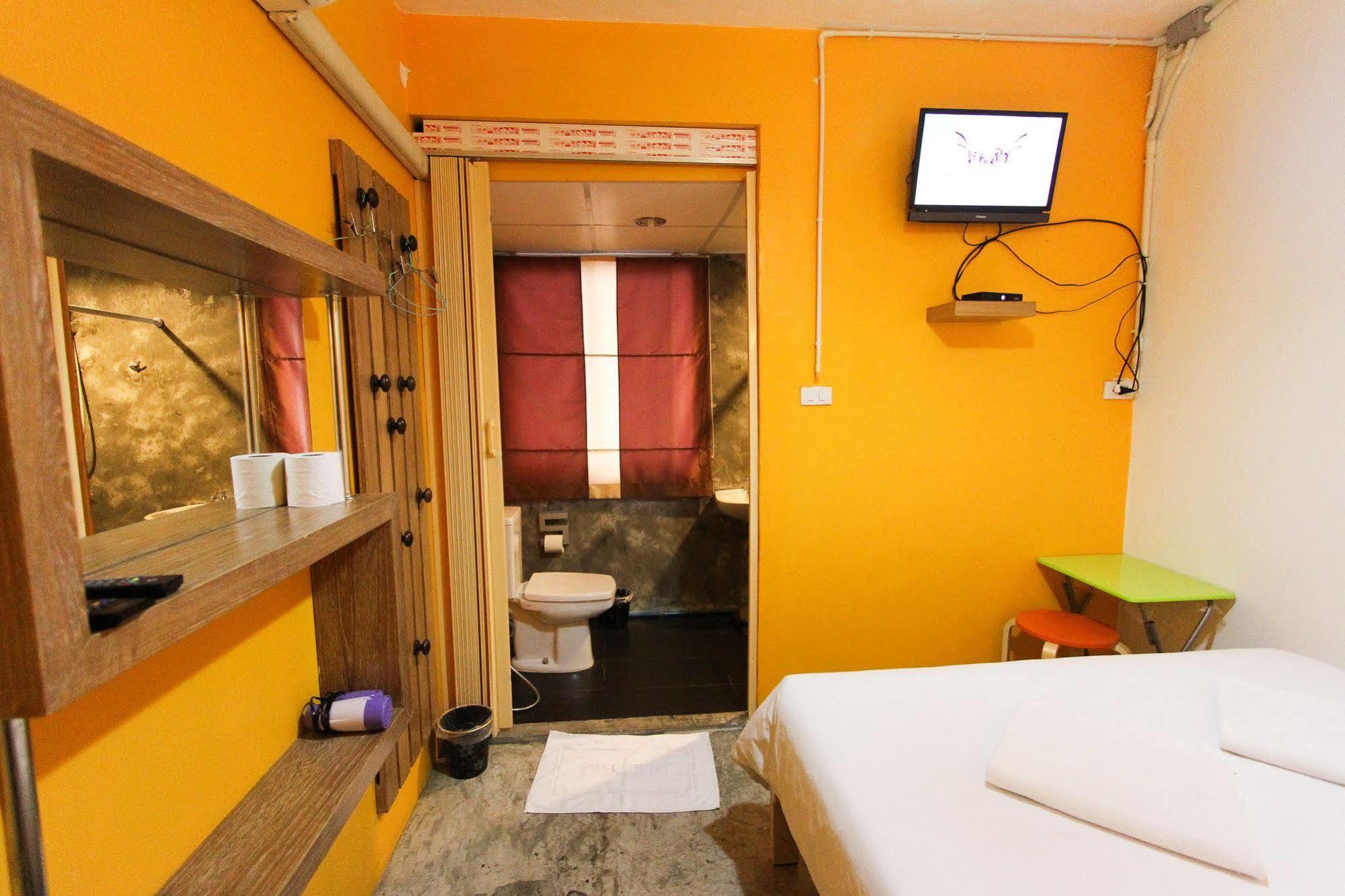 At Smile Oasis Hotel Bangkok