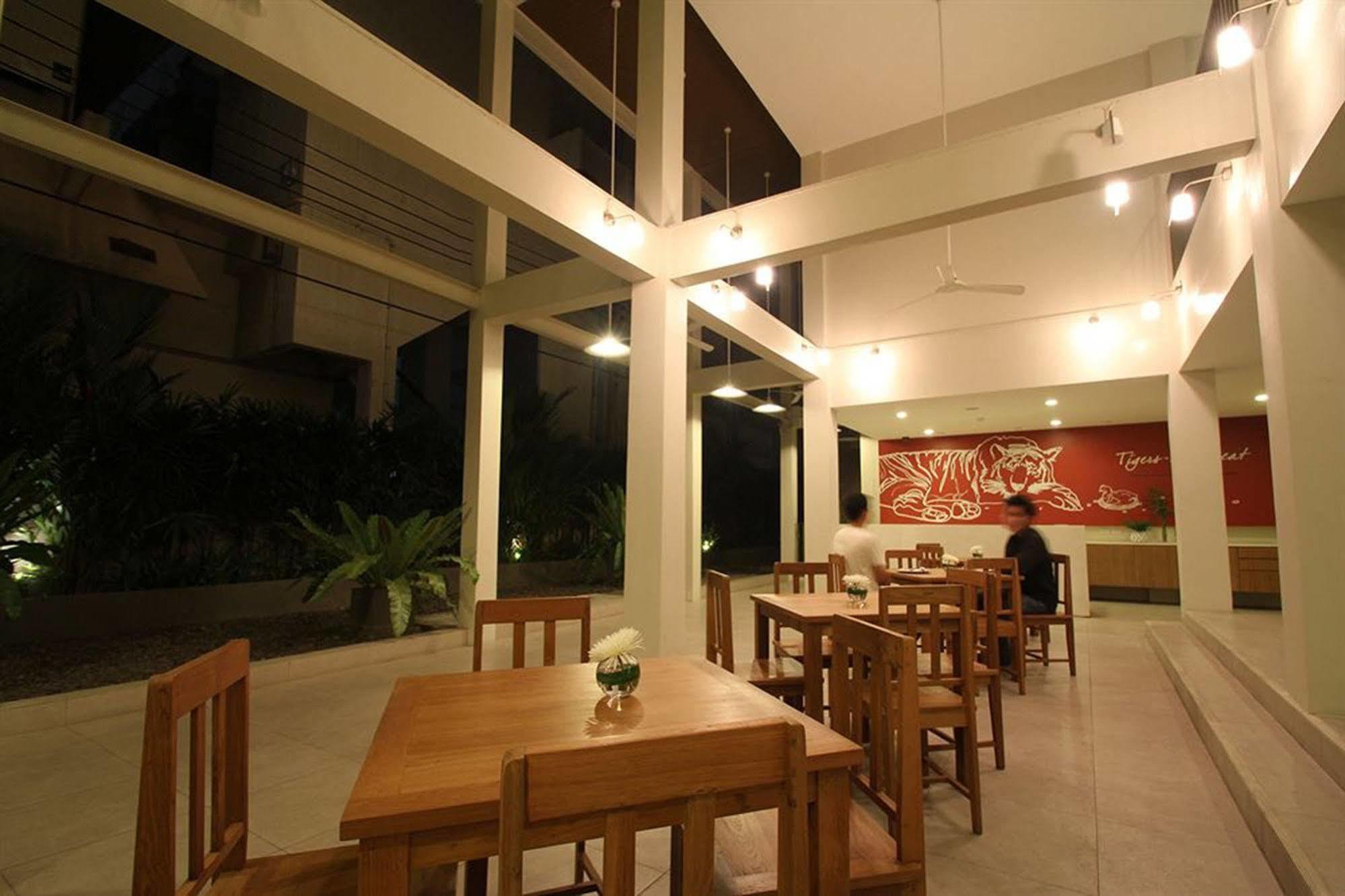 Chern Vandrerhjem Bangkok