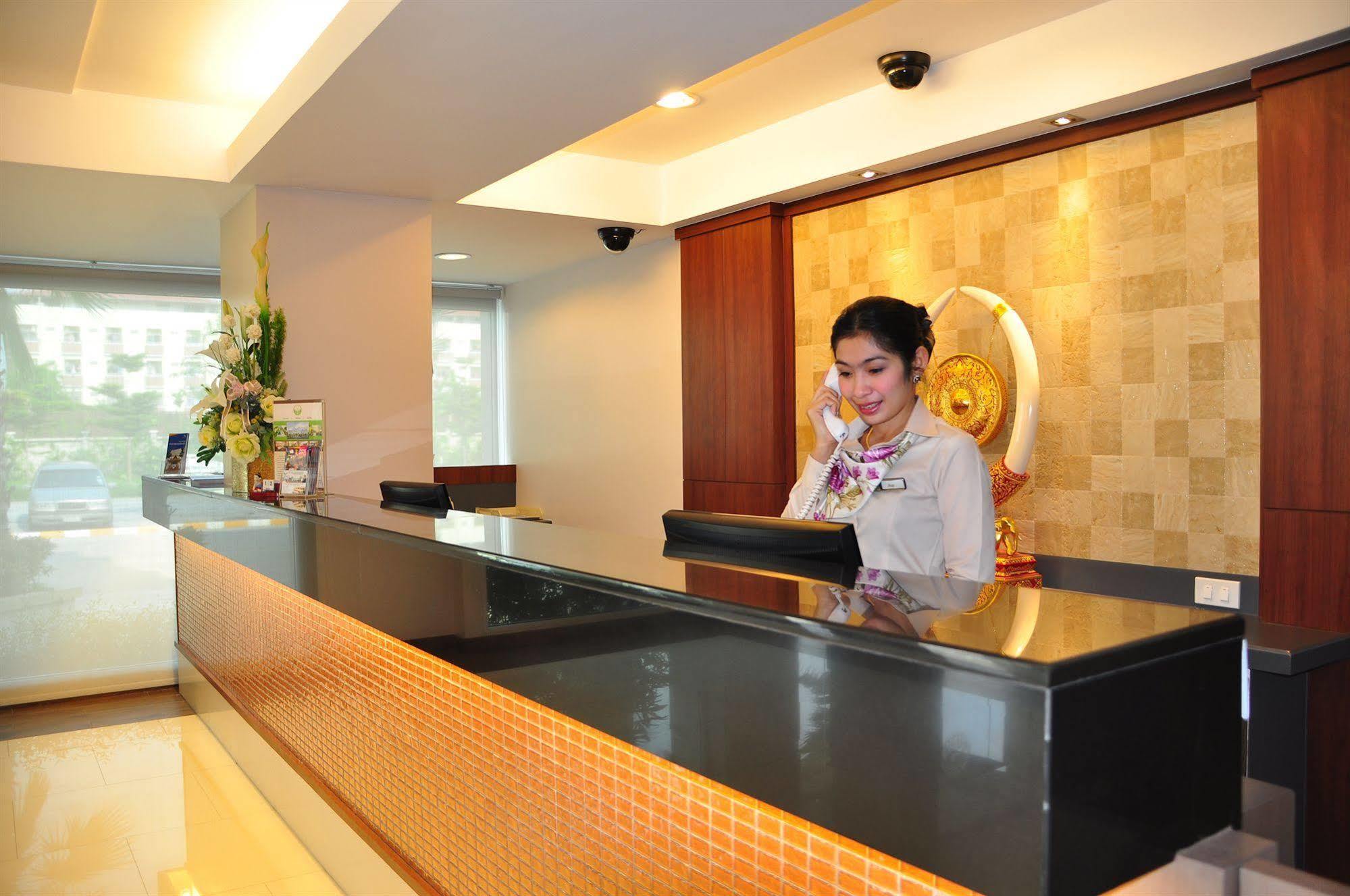 Hotel Avion