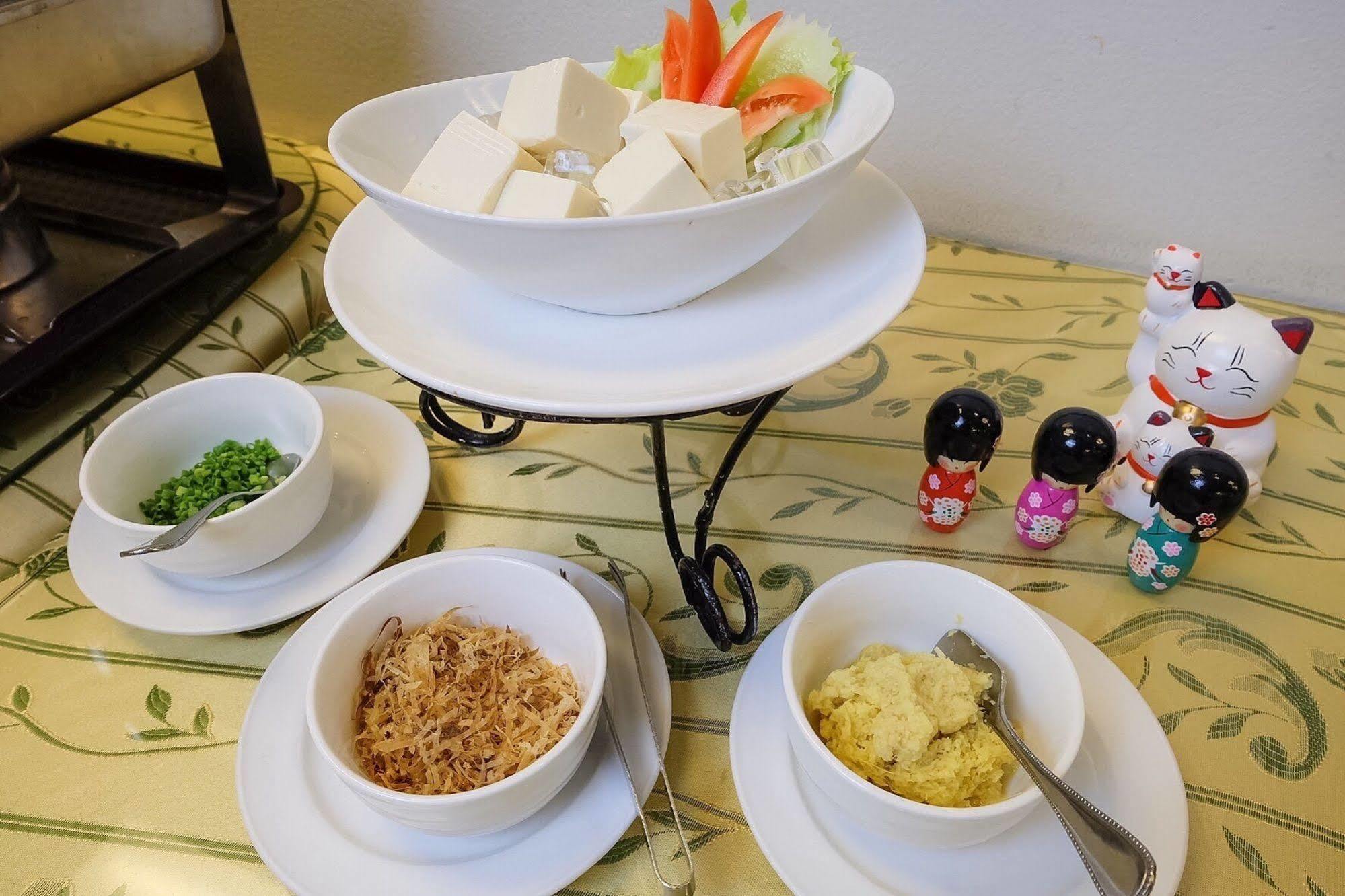 Yellow Ribbon Hills, Boutique 3* Bangkok