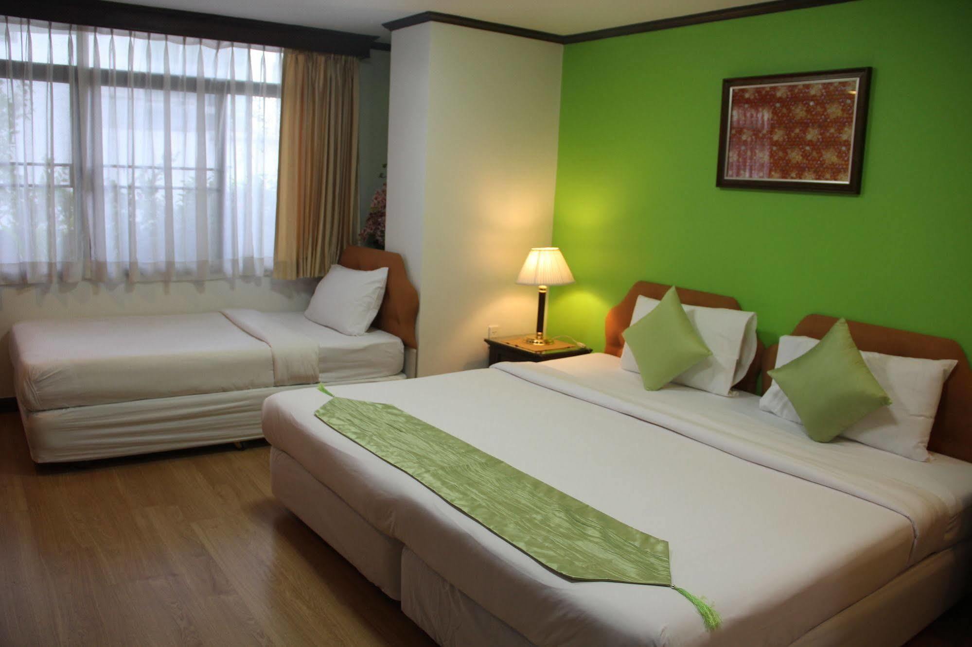 Hotel Yellow Ribbon Hills, Boutique