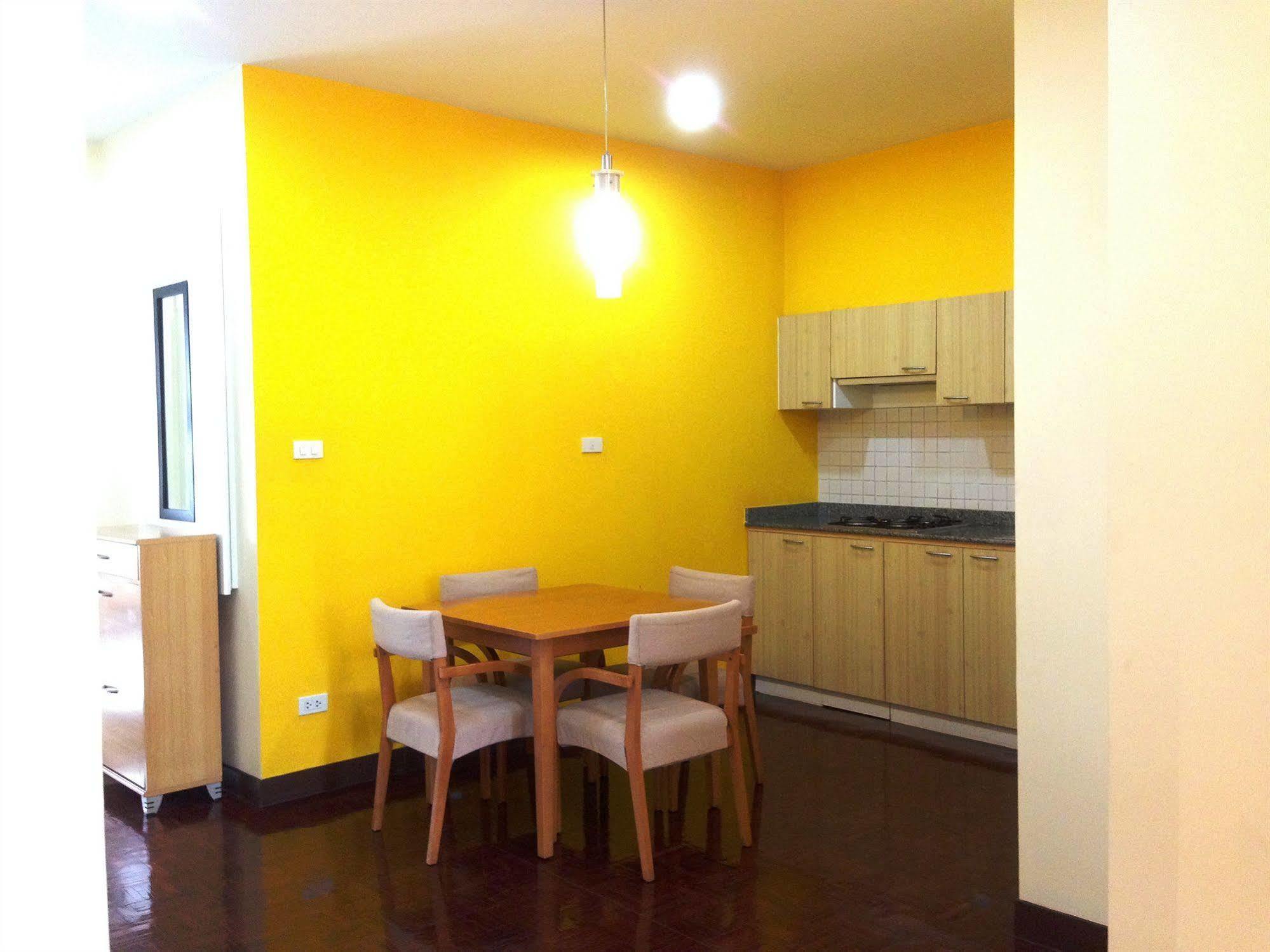 P.t. Court Khách sạn
