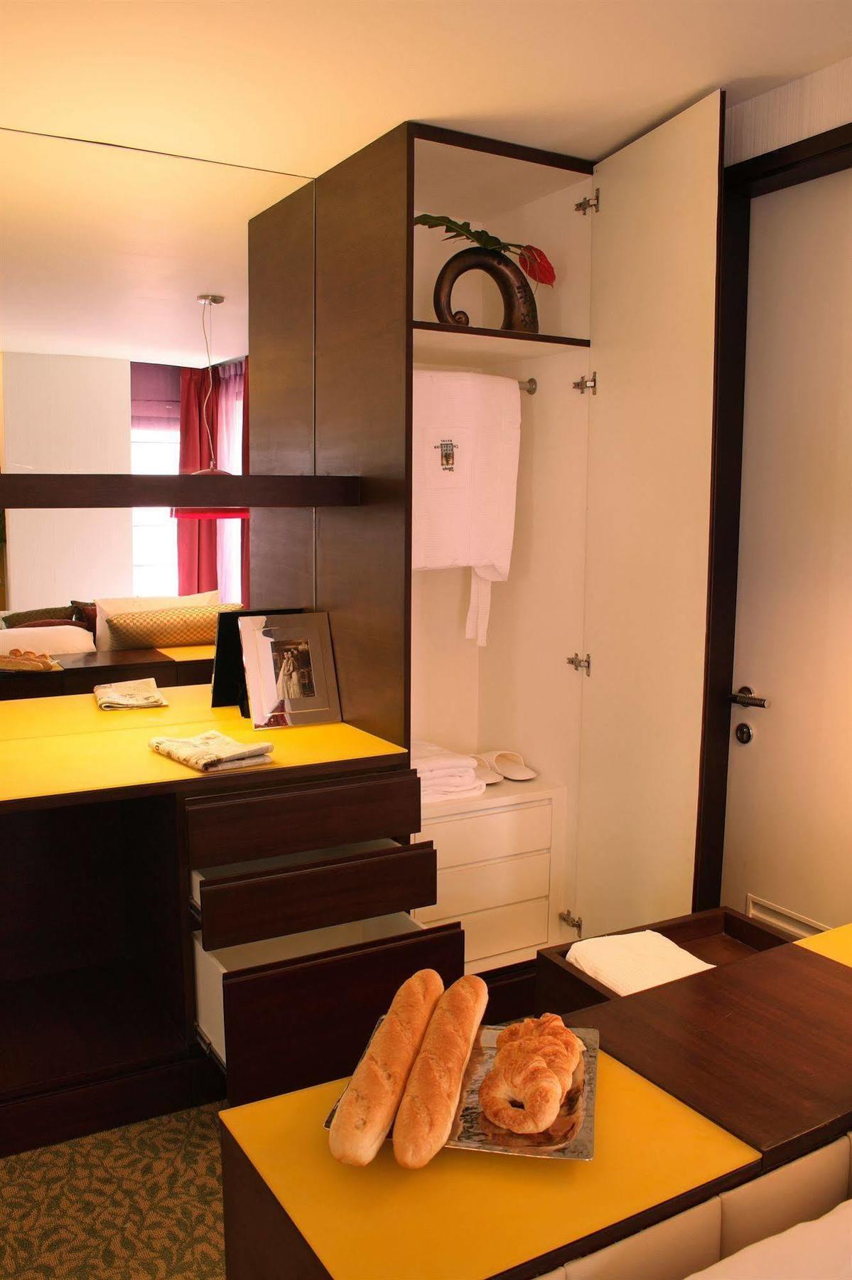 Hotel Tango Vibrant Living - Sha Extra Bangkok