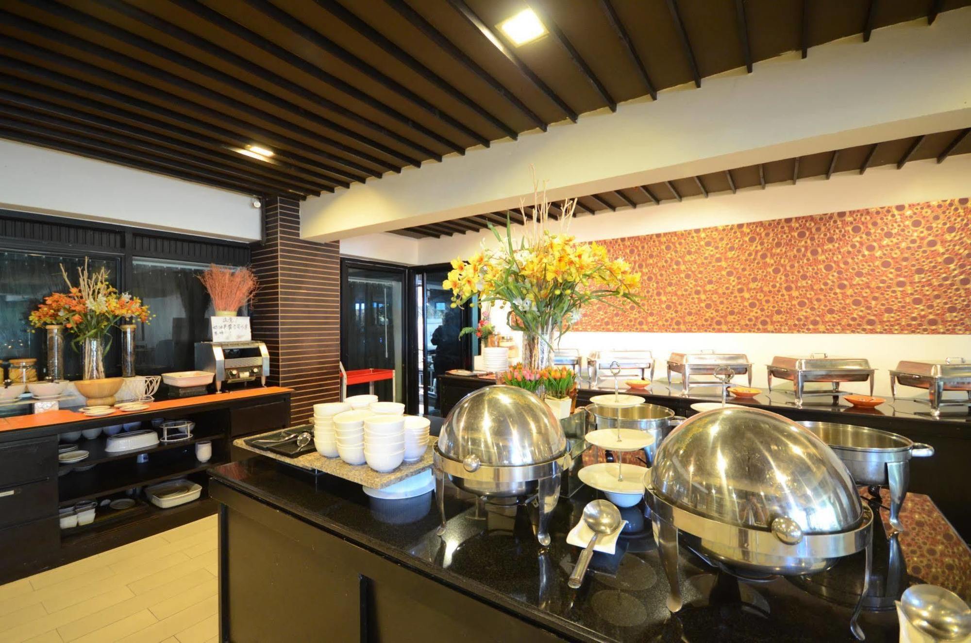Hotel Solace At Srinakarin