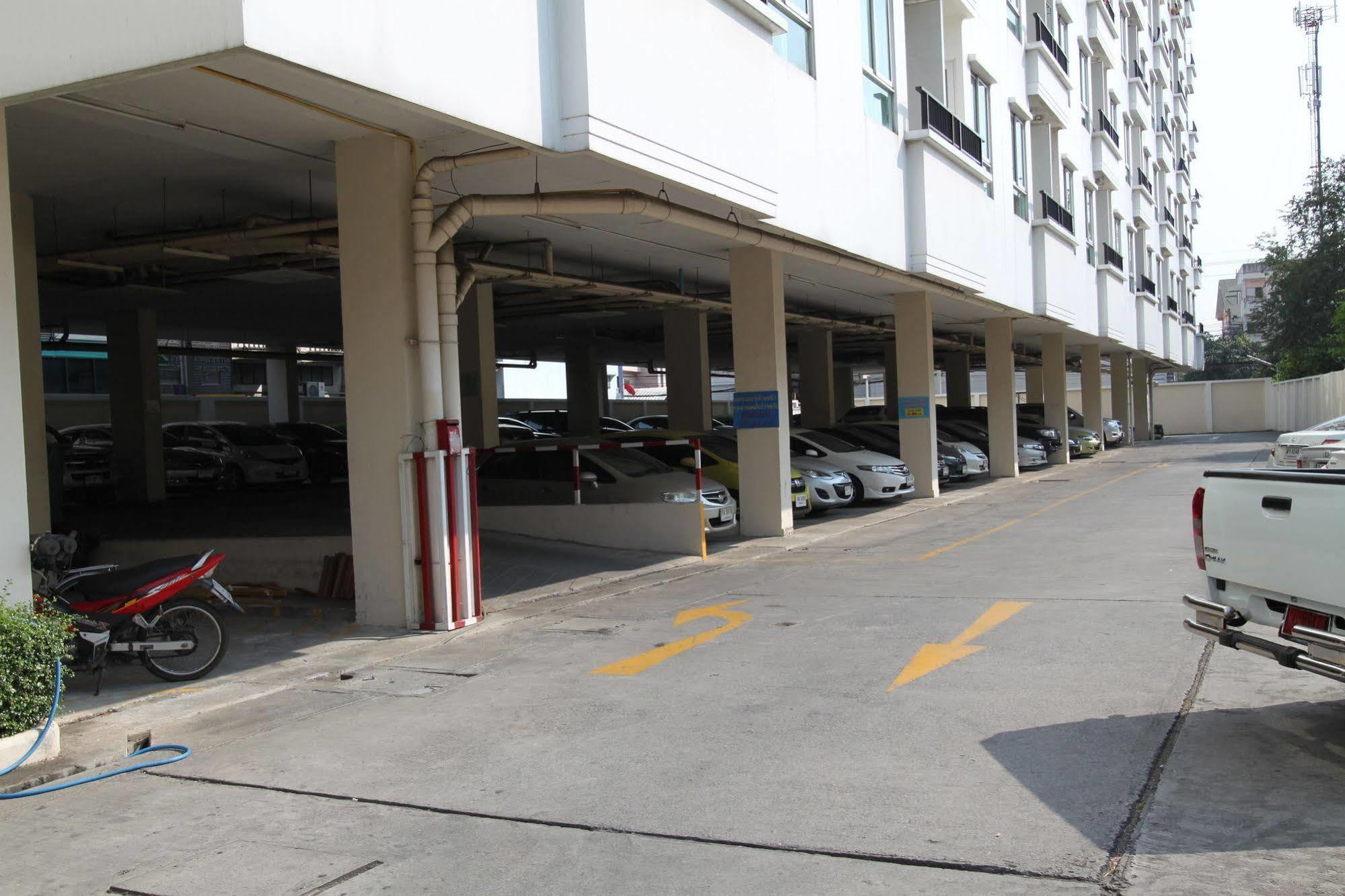 The Royalbee Khách sạn hẻo lánh 3*