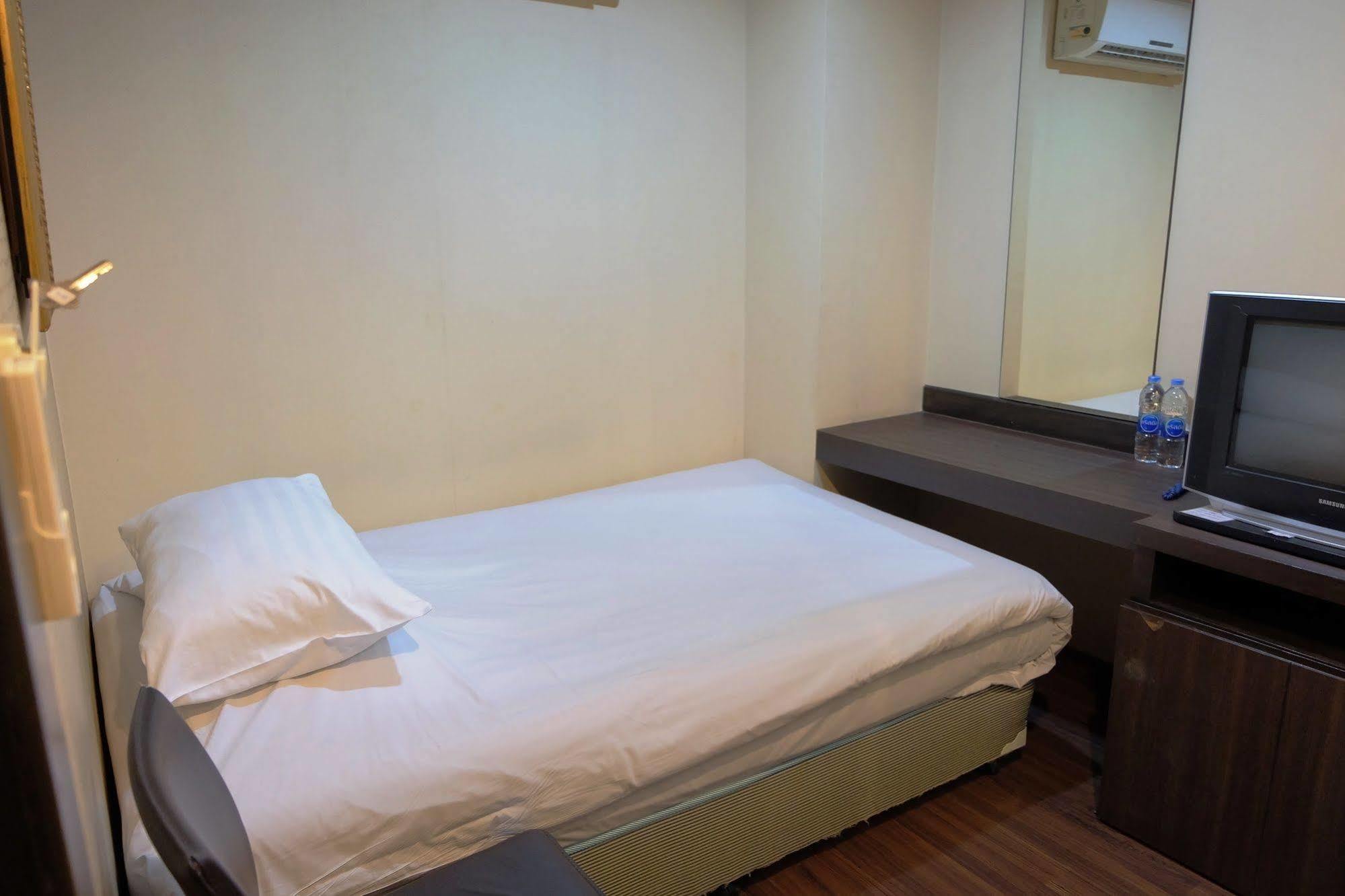 Take A Rest Hotel