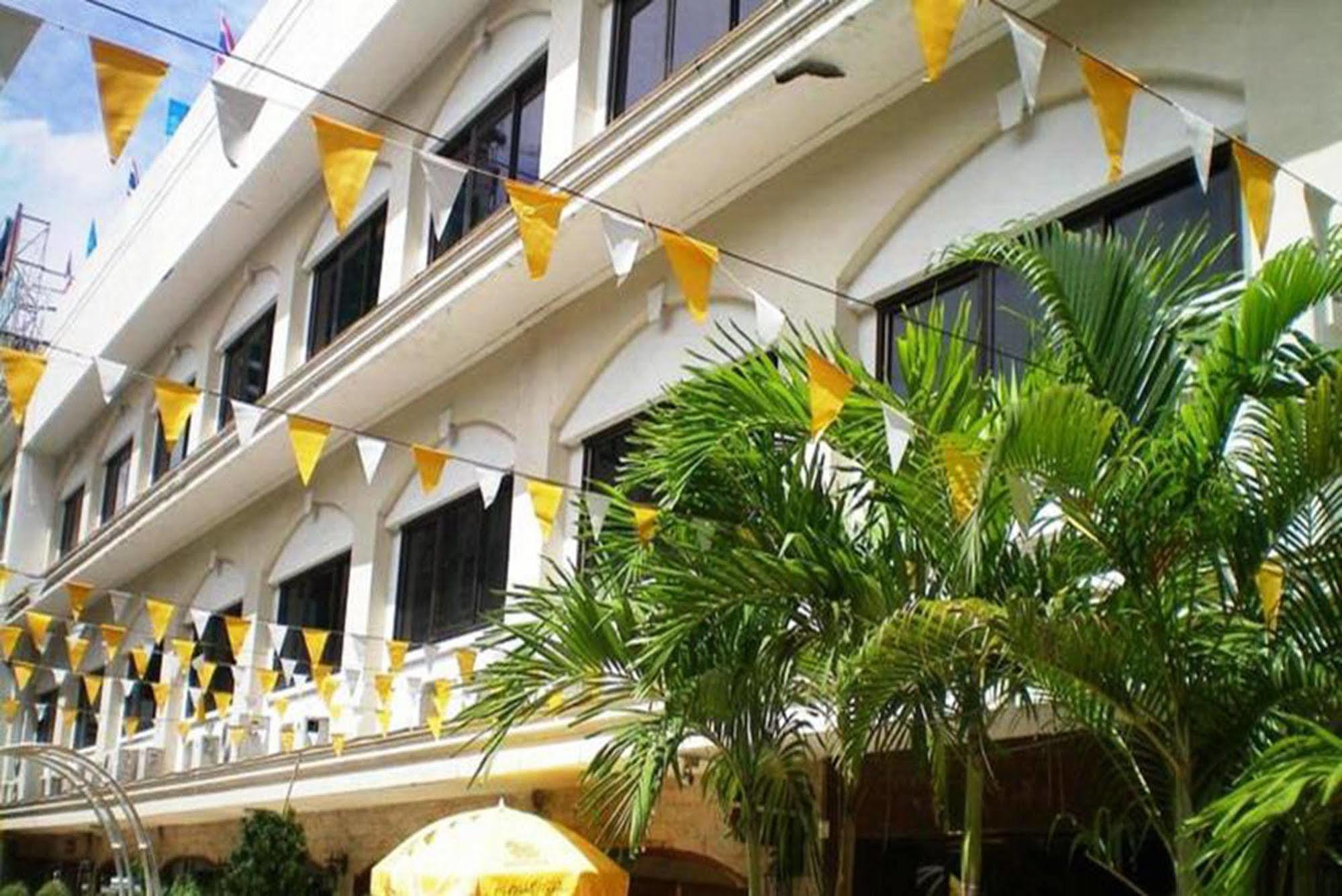 Khách sạn Pj Watergate