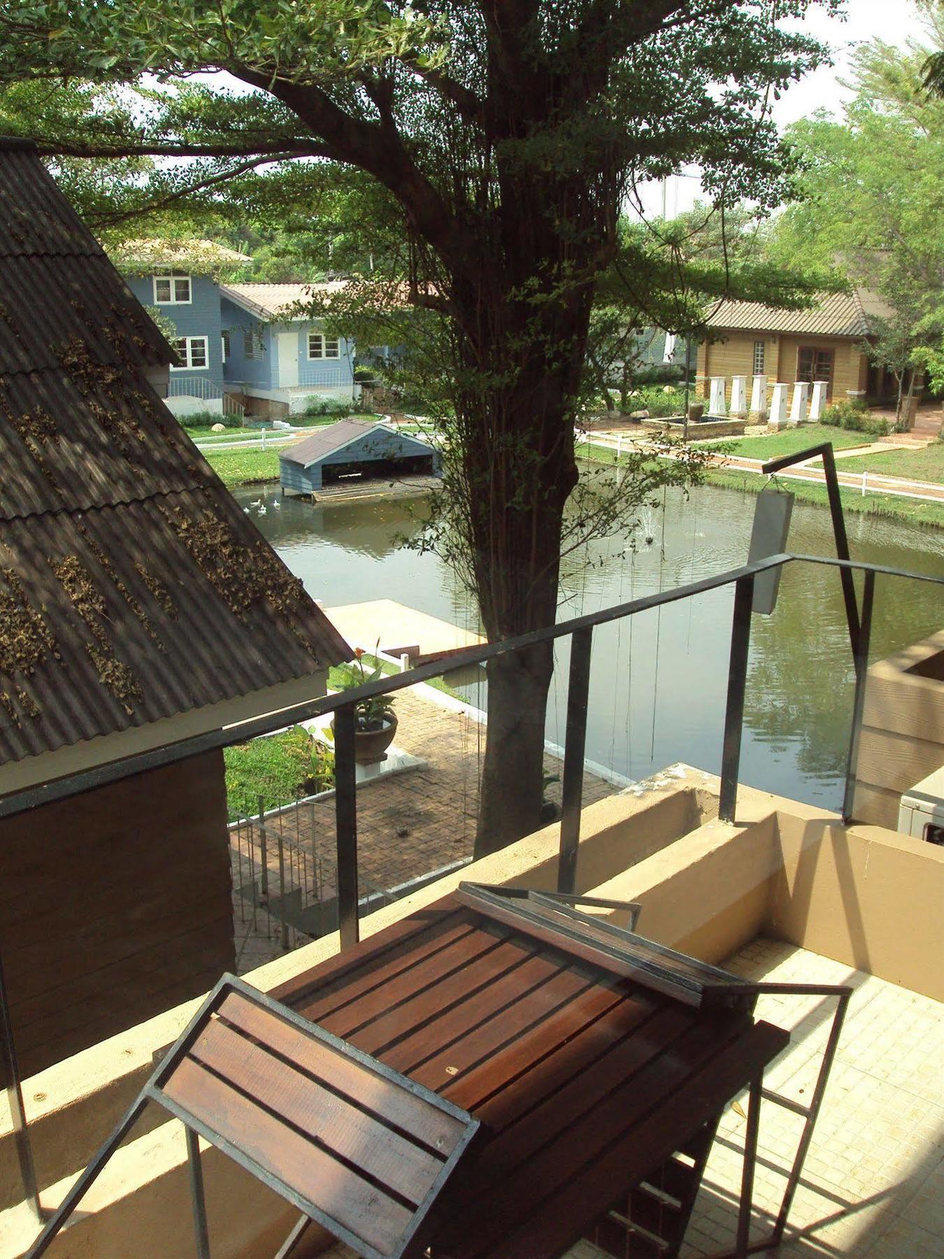 Nontnatee And Restaurant Homestay