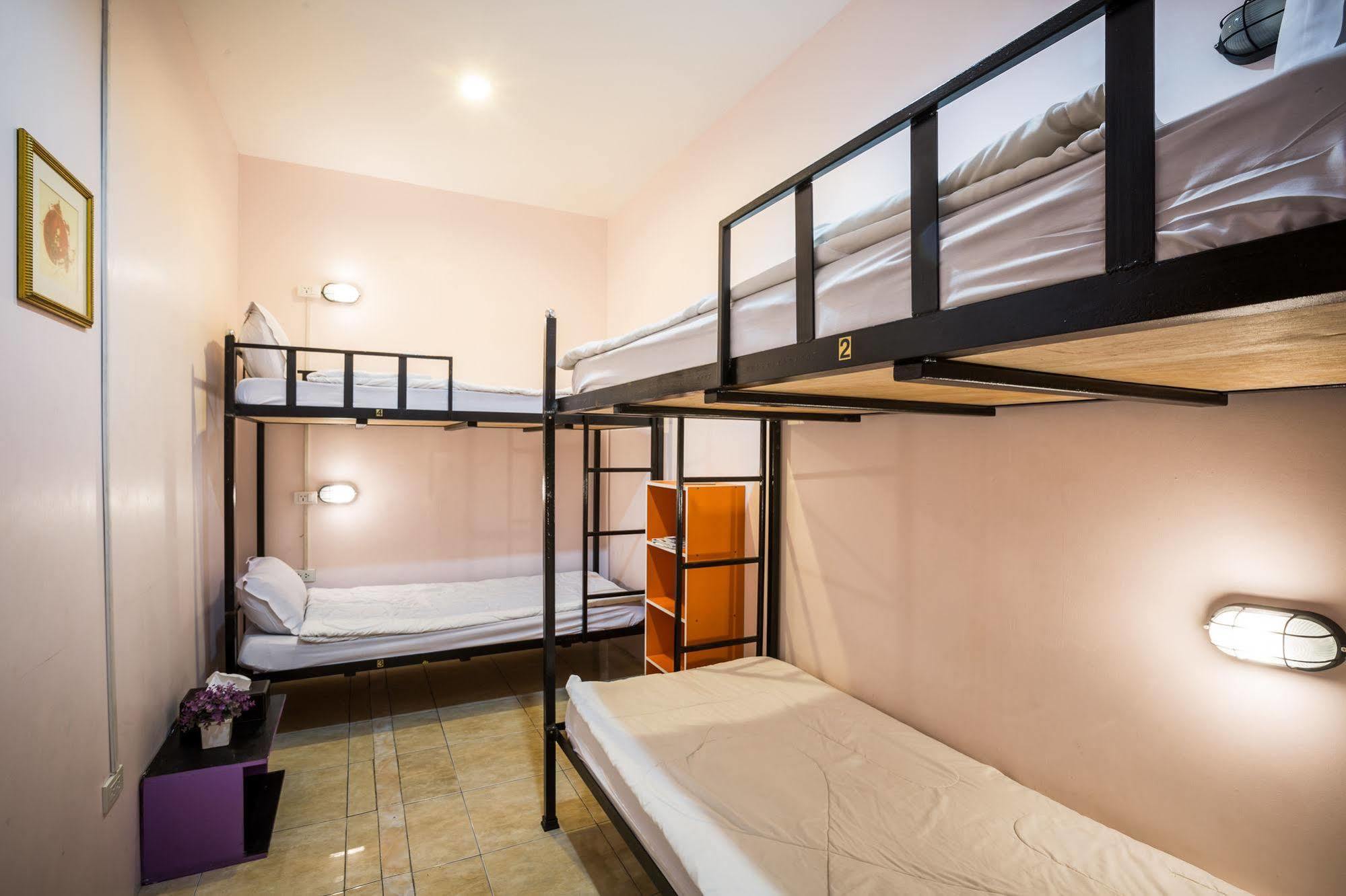 Orchid Hostel *