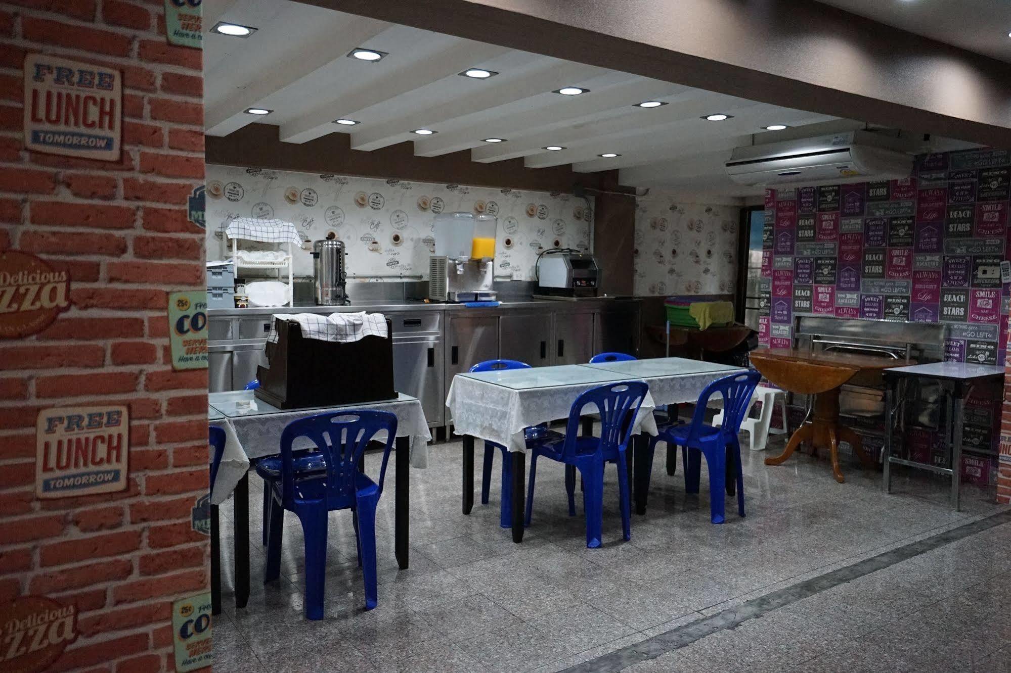 Guest house Banglumpoo Place Bangkok