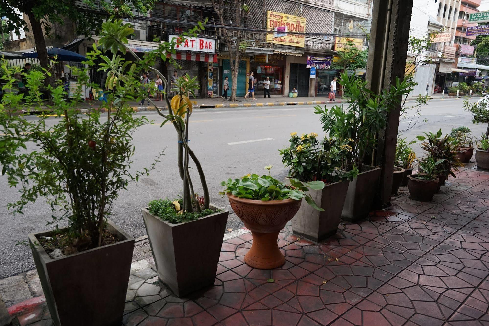 Banglumpoo Place