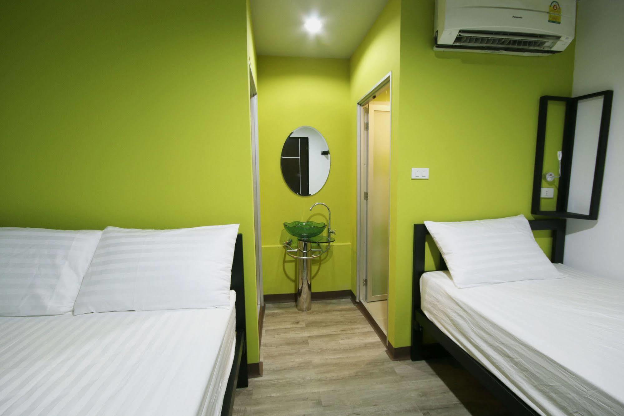 The Pillow Khaosan Hostel *