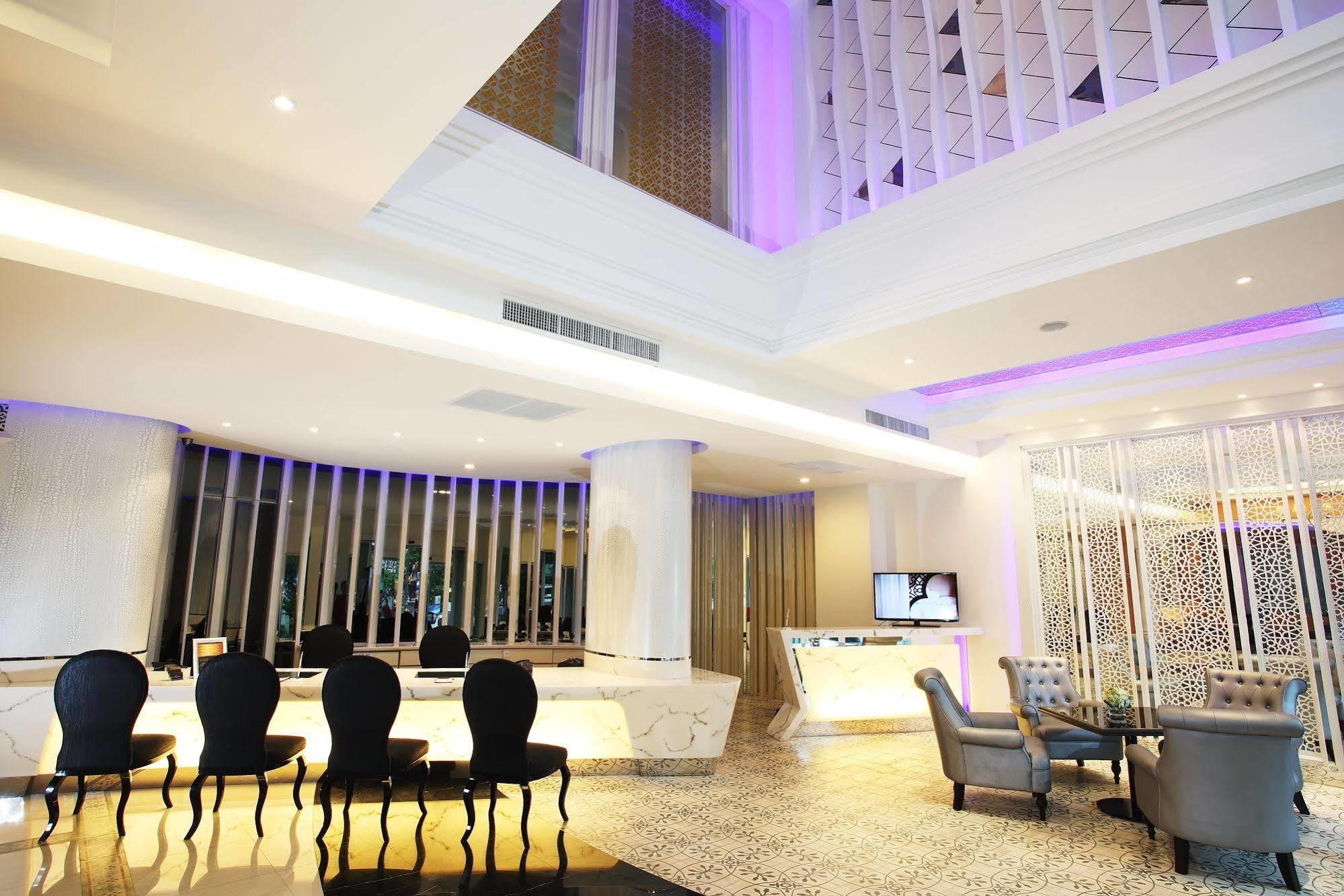 Hotel Chillax