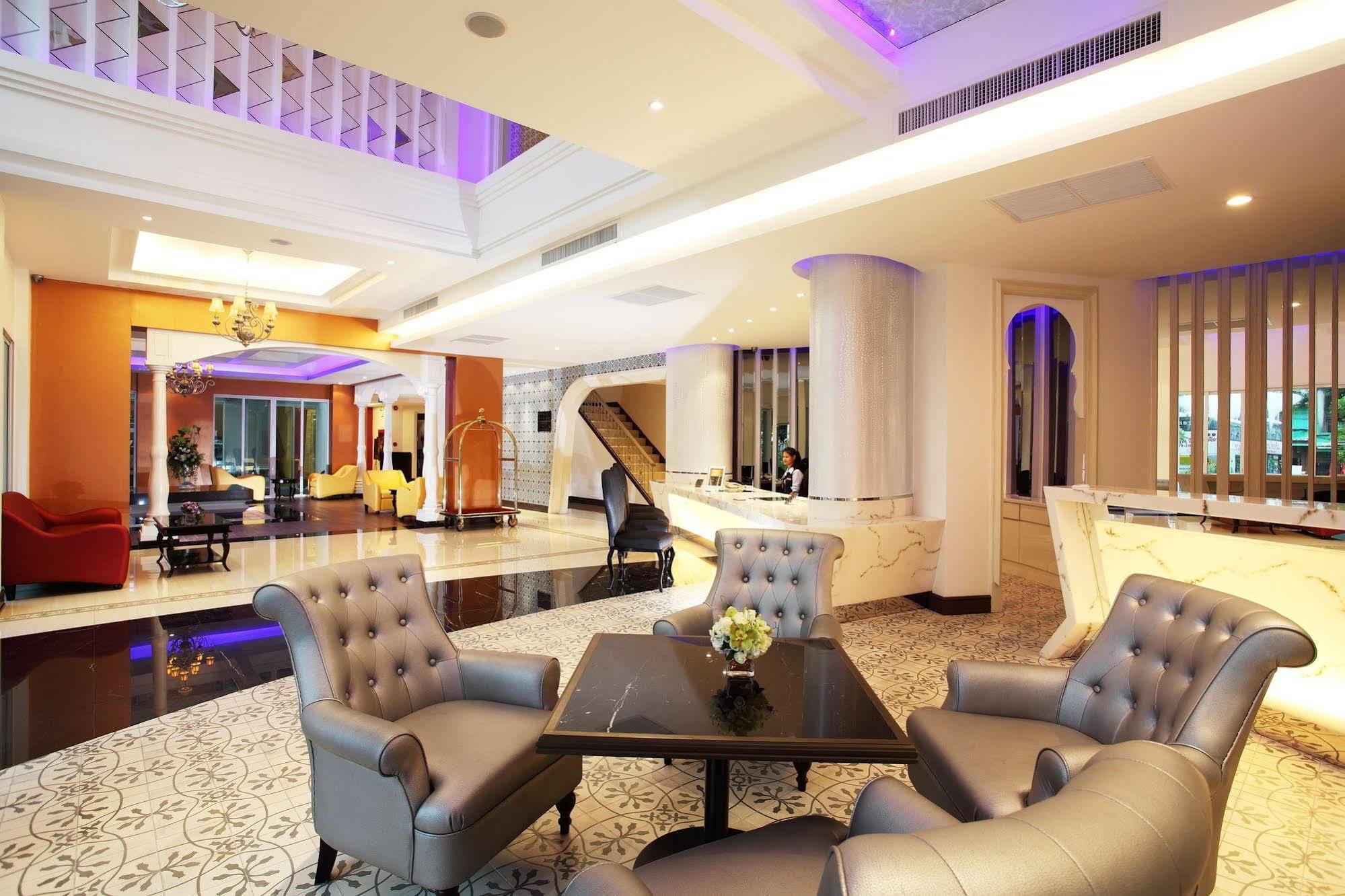 Hotel Chillax