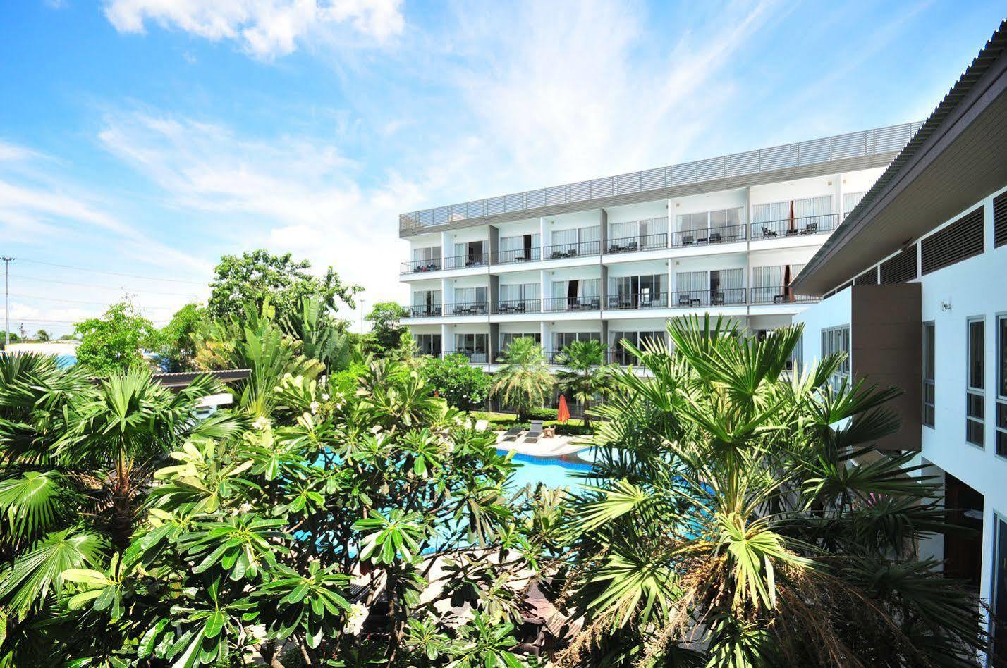 Hotel Bs Premier Airport