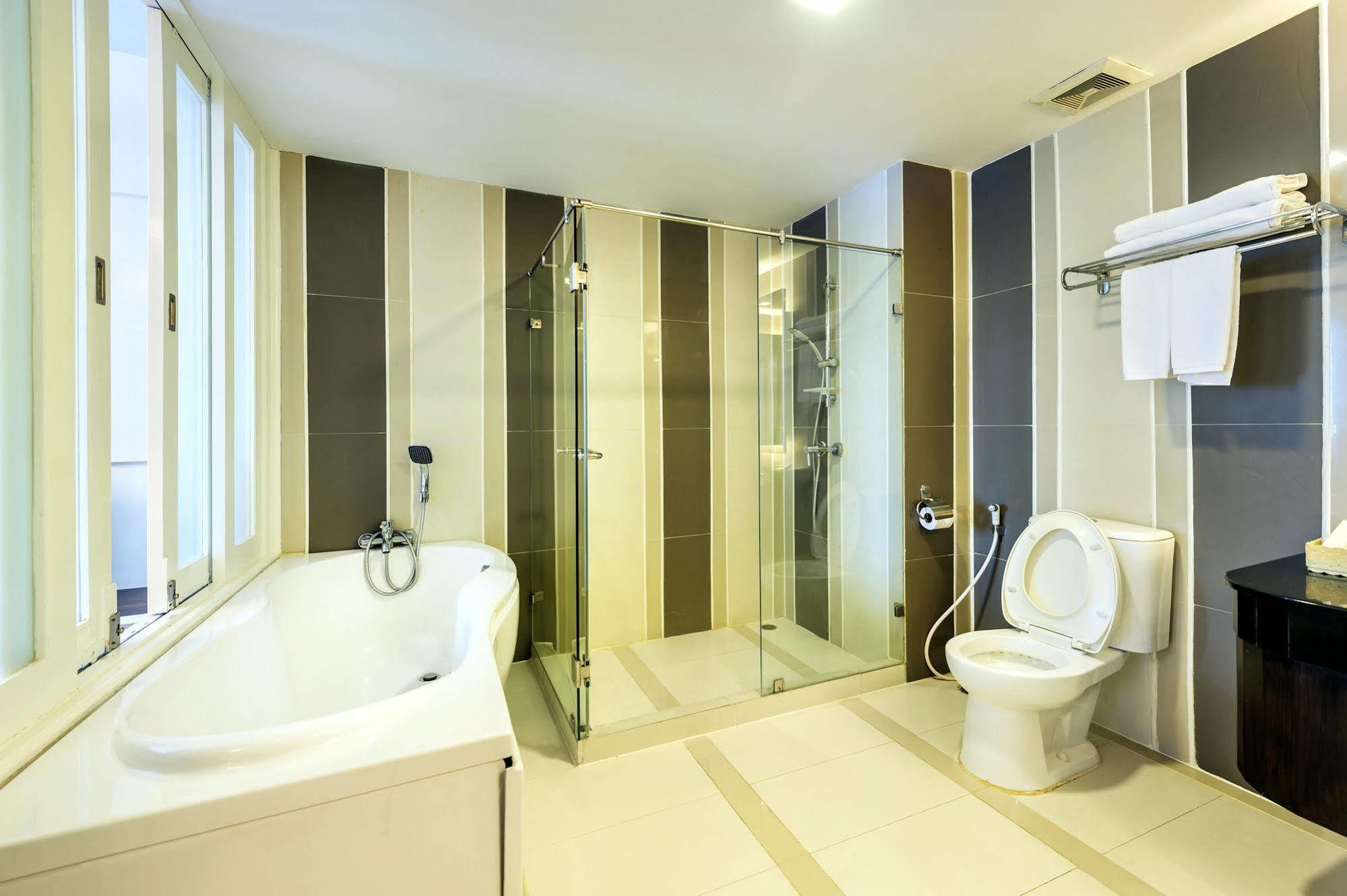 Hotel Thamrongin Bangkok