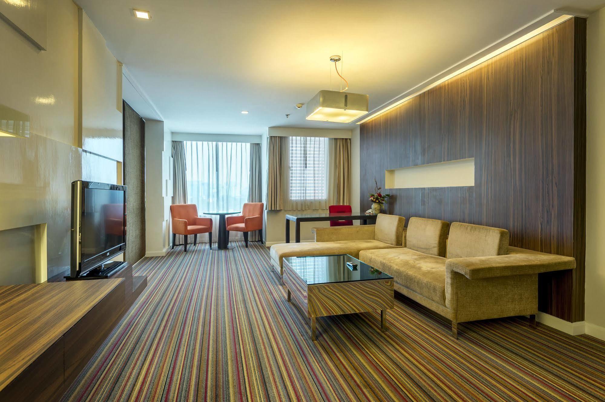 Hotel Thamrongin 3*