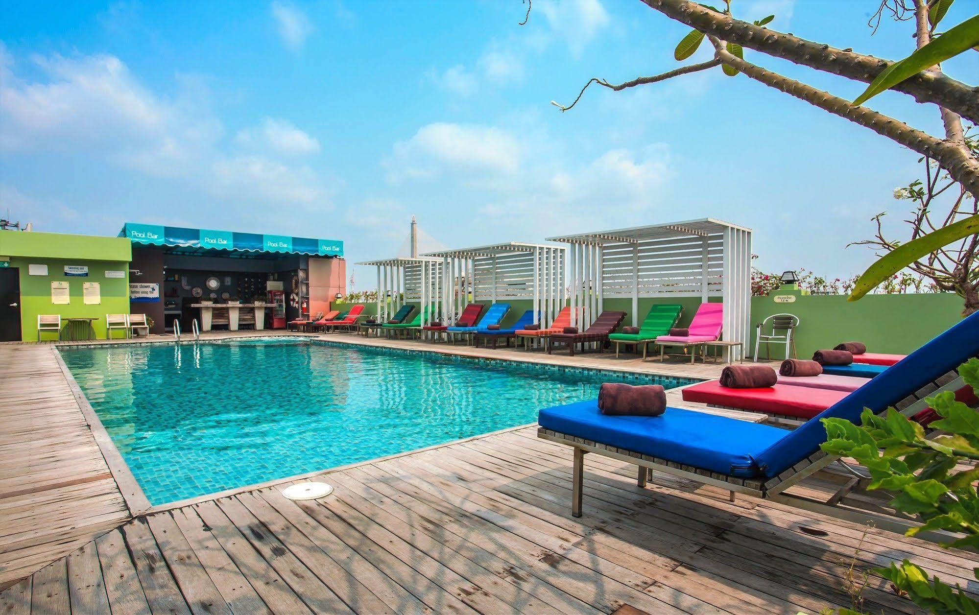 Nouvo Hotel 4*