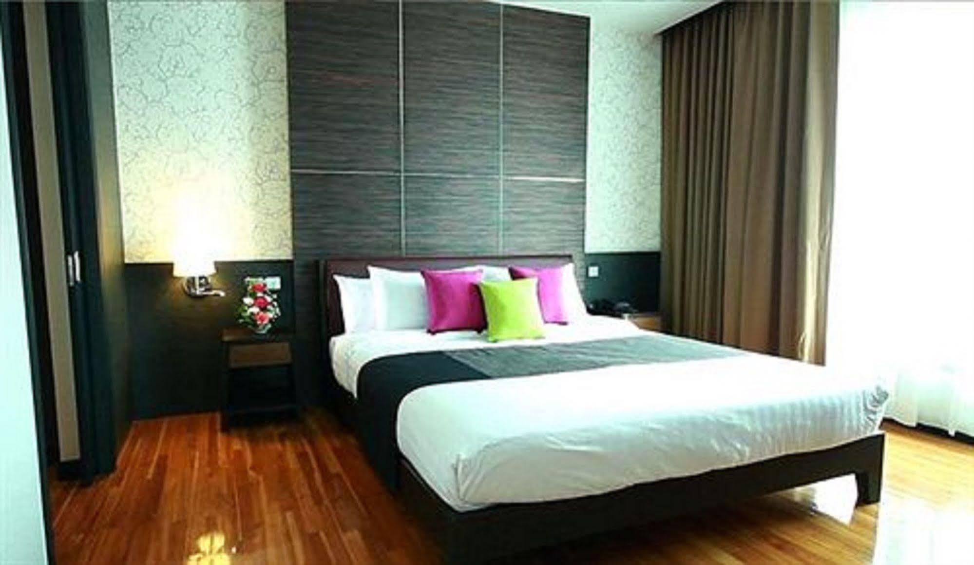 Hotell Lumen Srinakarin 5*