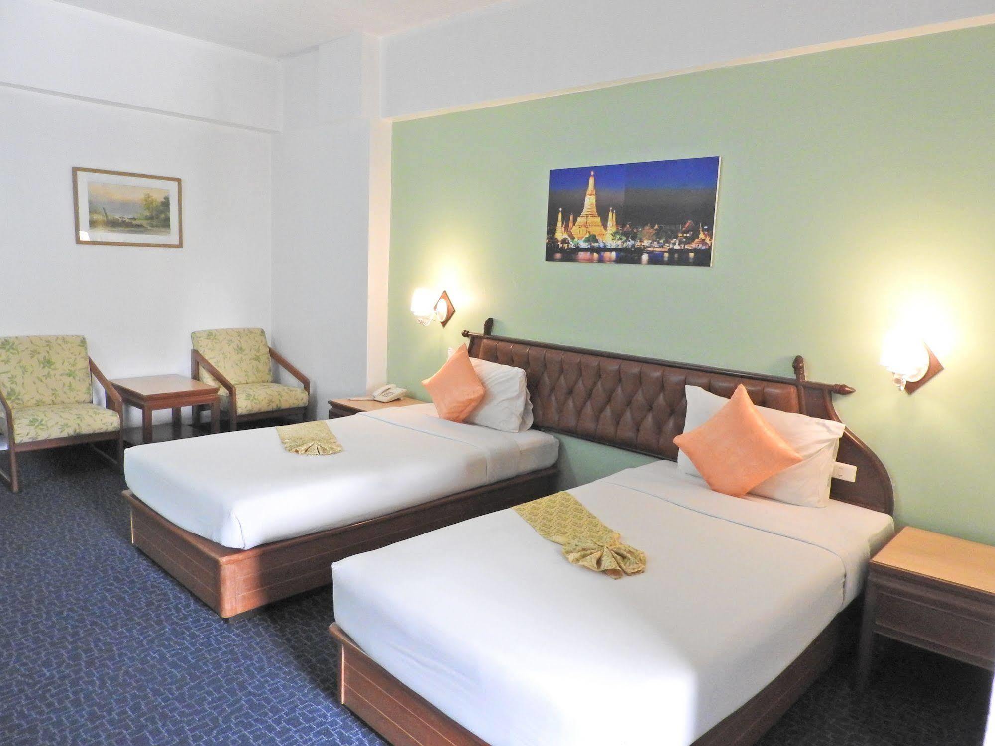 Hotel Ratchada 3*