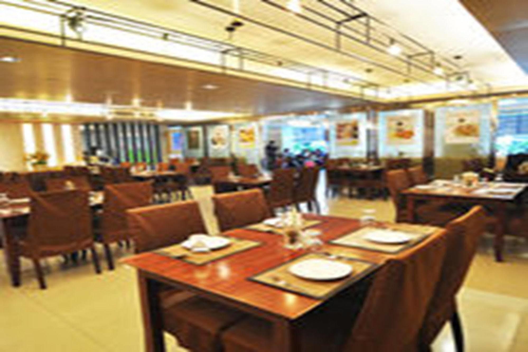 Centric Place Hotel 3*