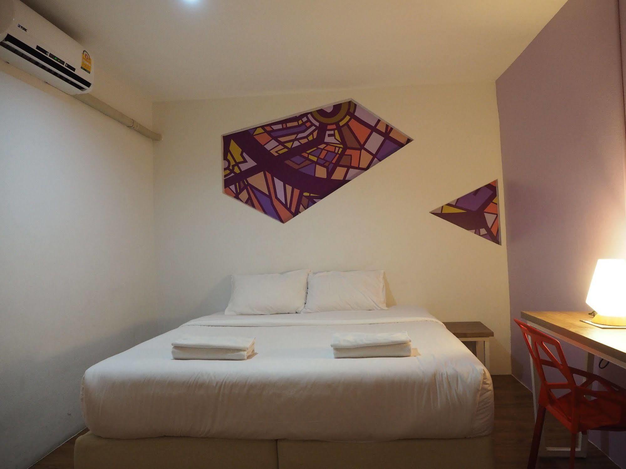 Hotel 63 2*