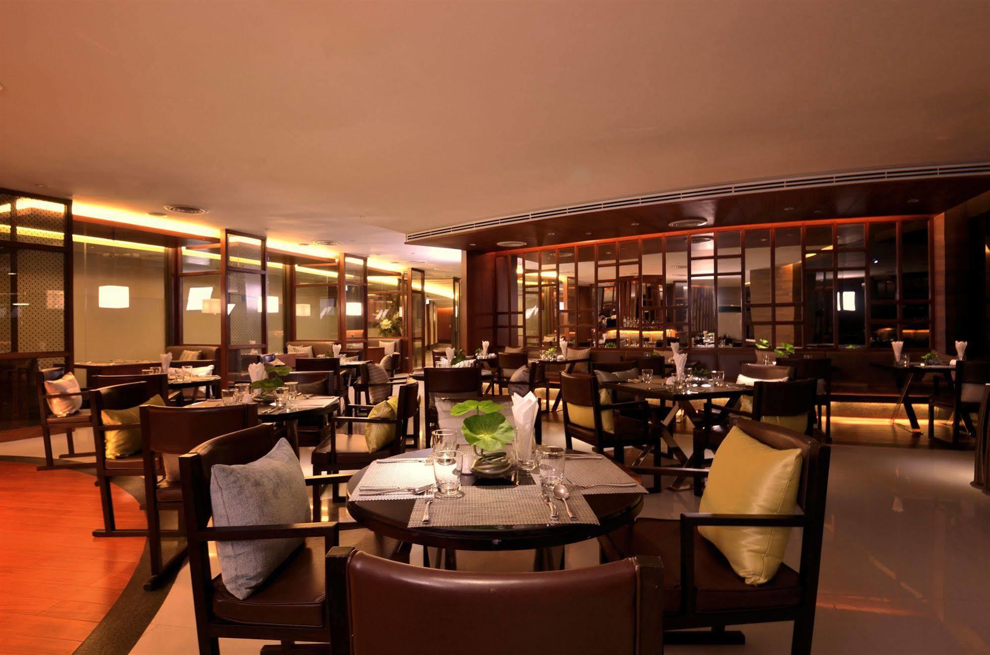 Khách sạn Aetas 5*