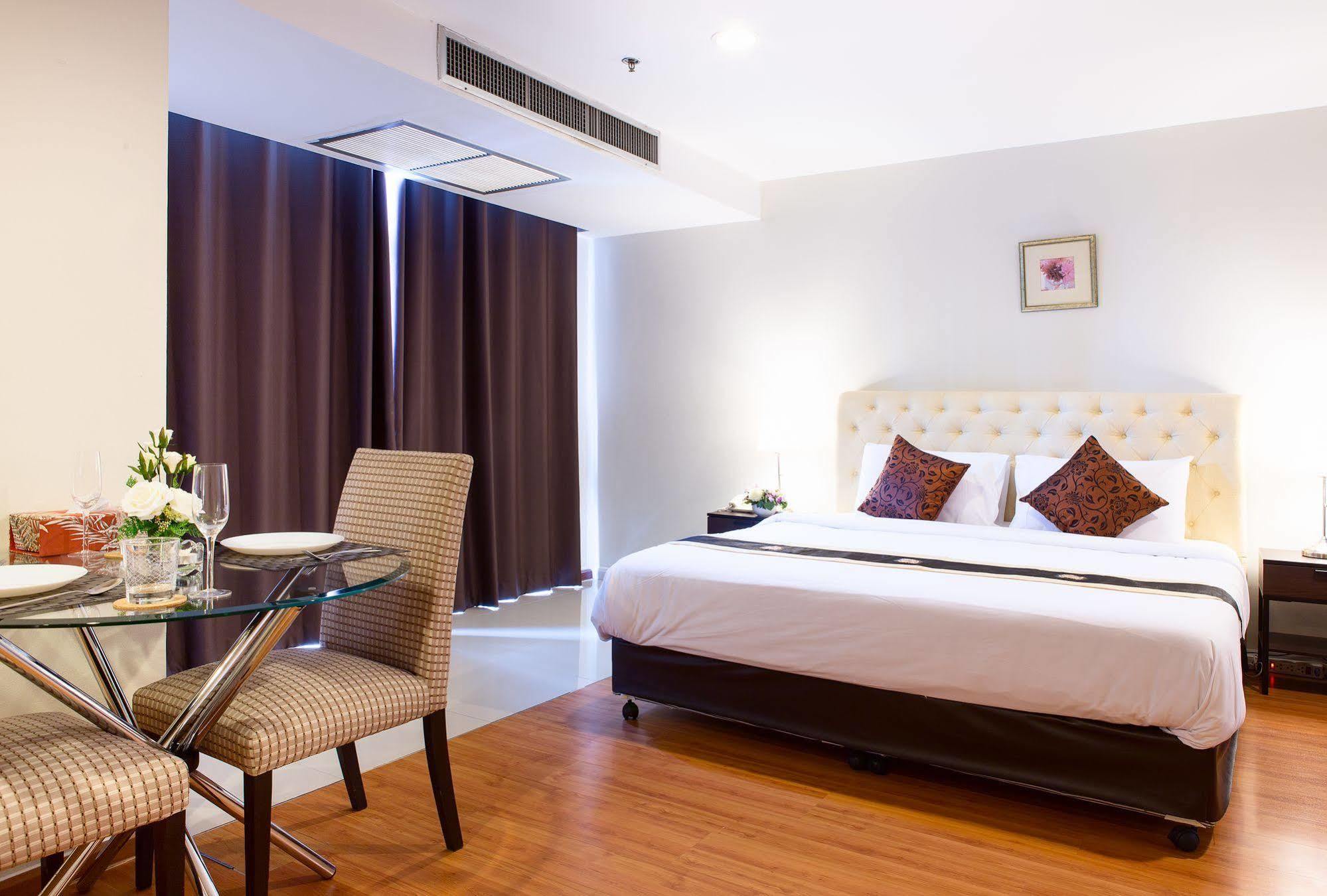 The Capital Sukhumvit 30/1 4*