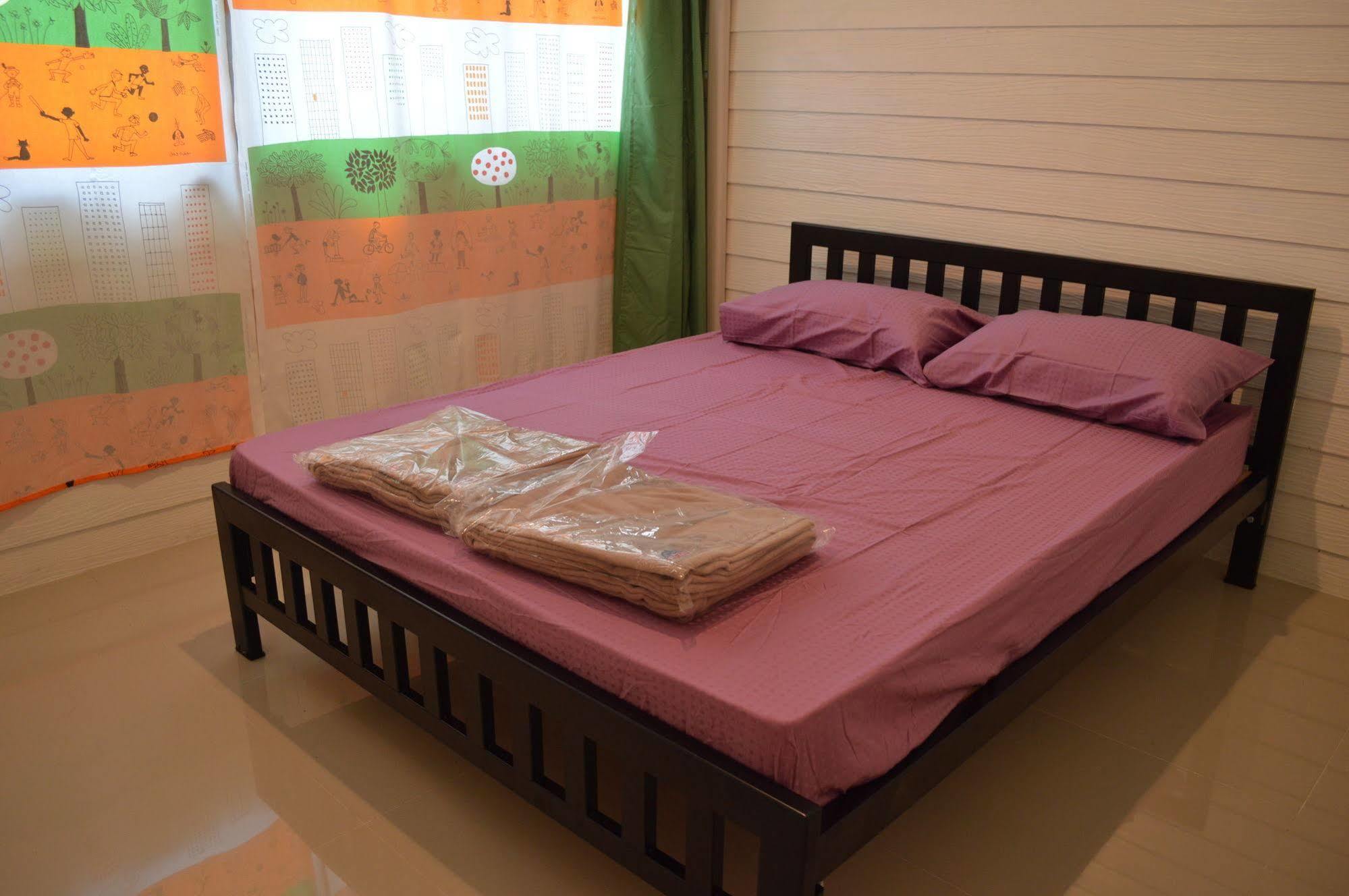 Oyo 1016 Jade's House Hotel 2*