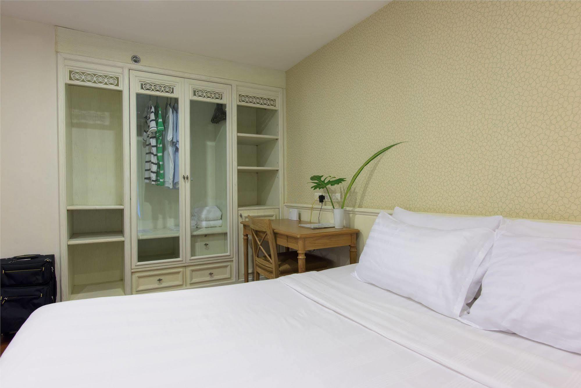 Sabai Sathorn Service Aparthotel 4*