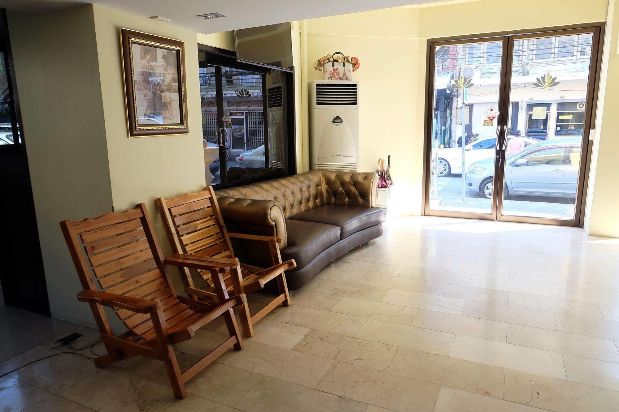 Aubon Hostel Bangkok