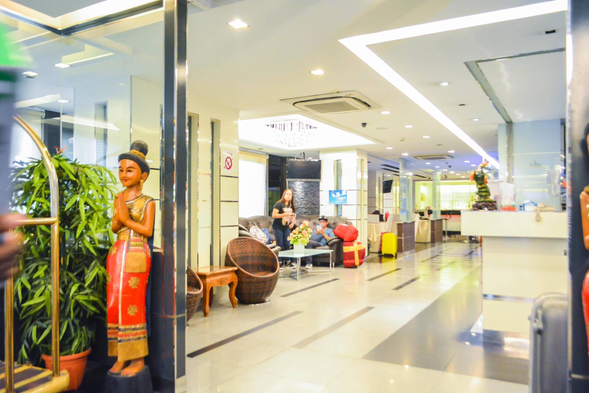 Gusto Pratunam Khách sạn Bangkok