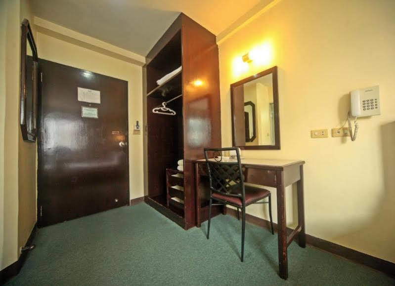 Pinnacle Dream Hotel 3*