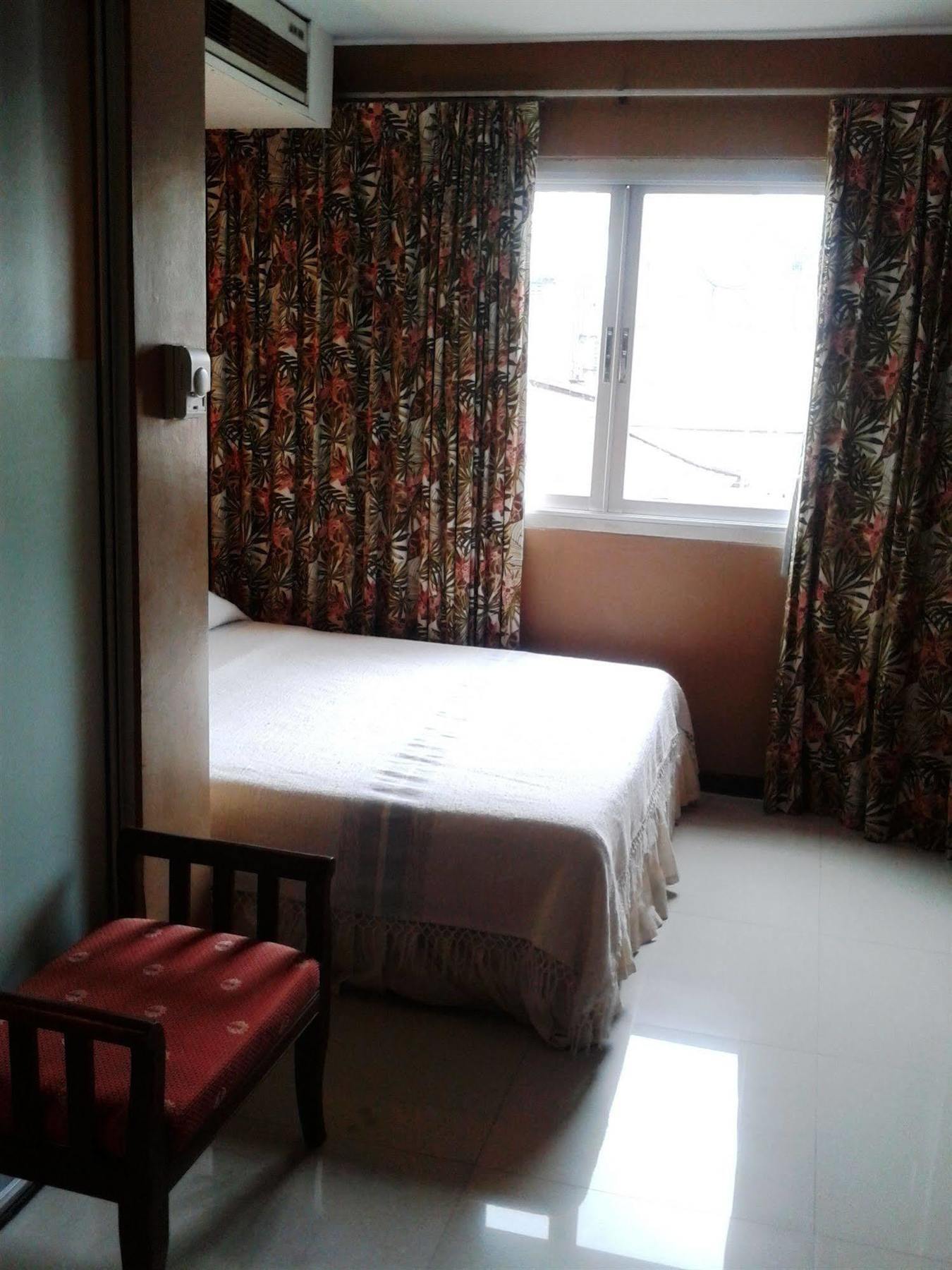 Hotel Pinnacle Dream