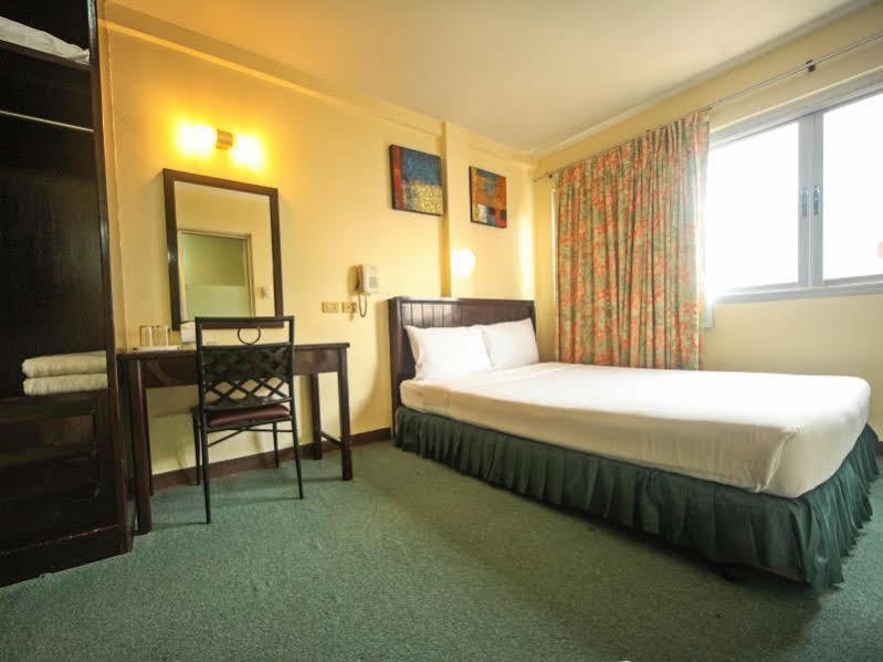 Pinnacle Dream Hotel 3*