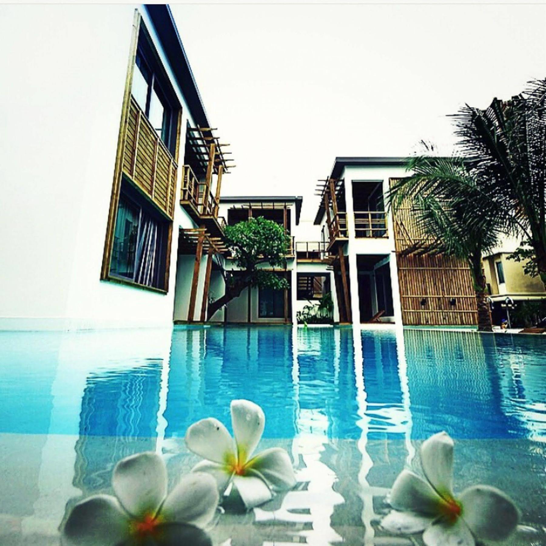 Paragon Hotel