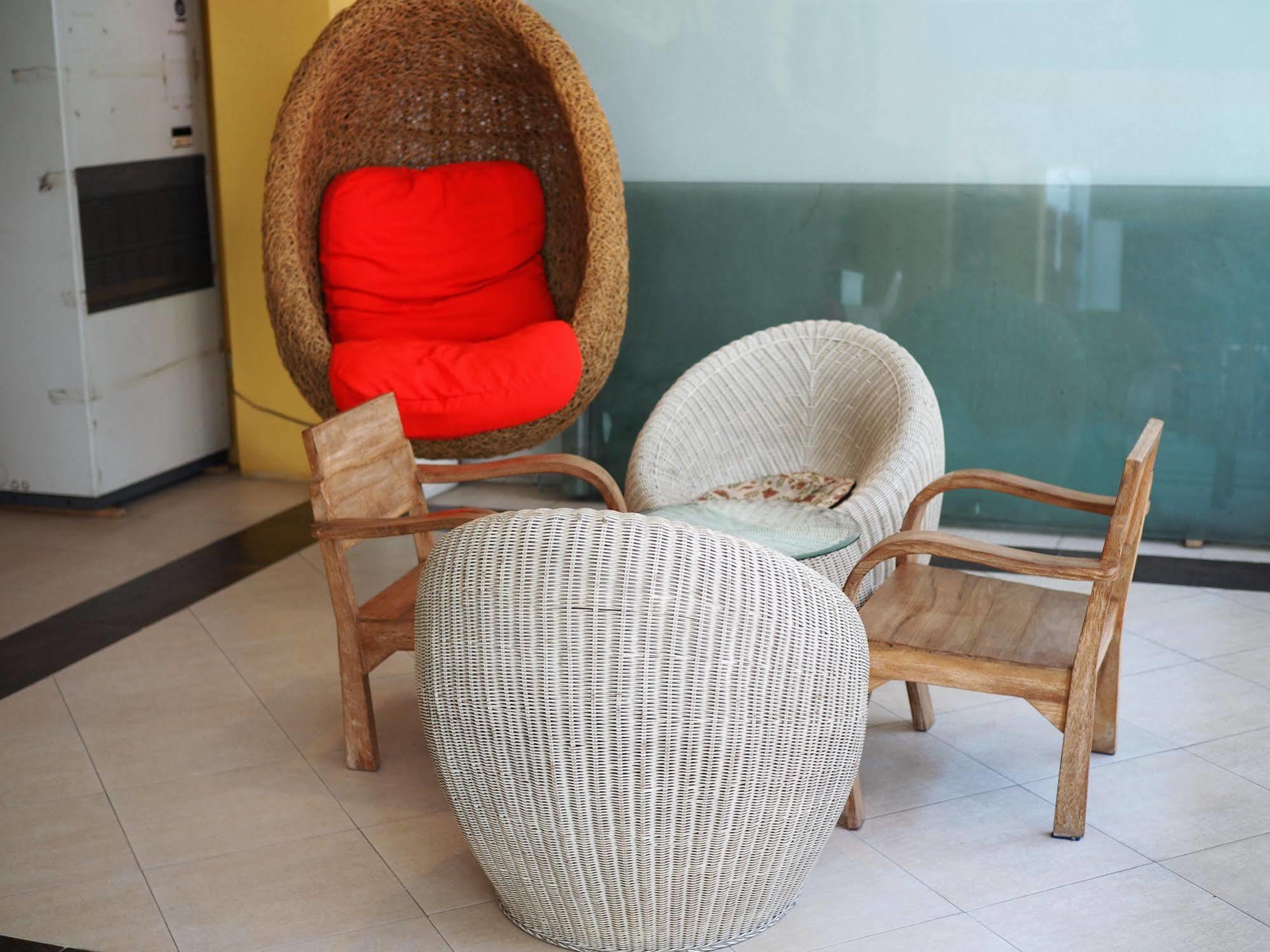 The Boss's Place Sathorn Khách sạn 3*