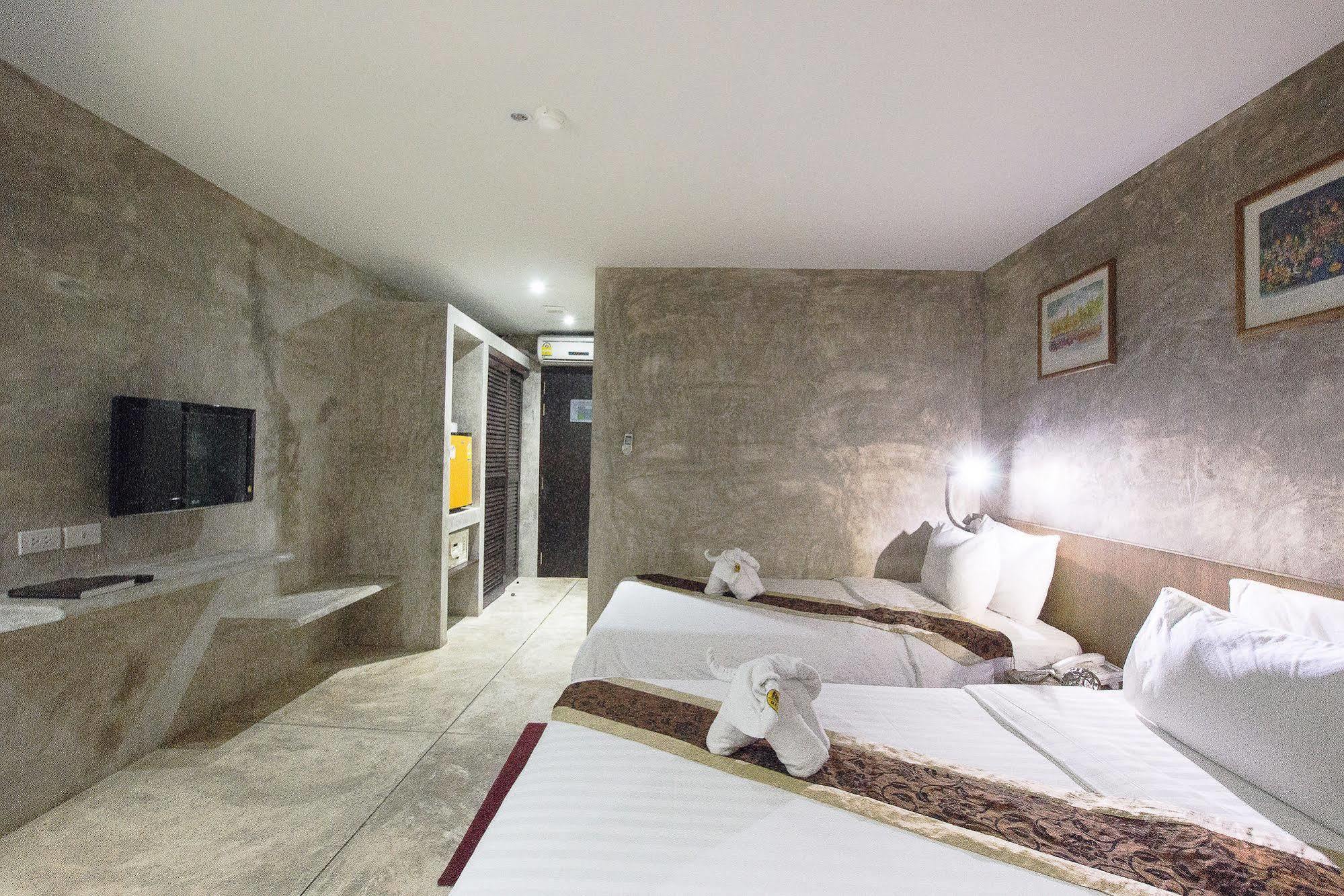 Buddy Boutique Hotel 3*