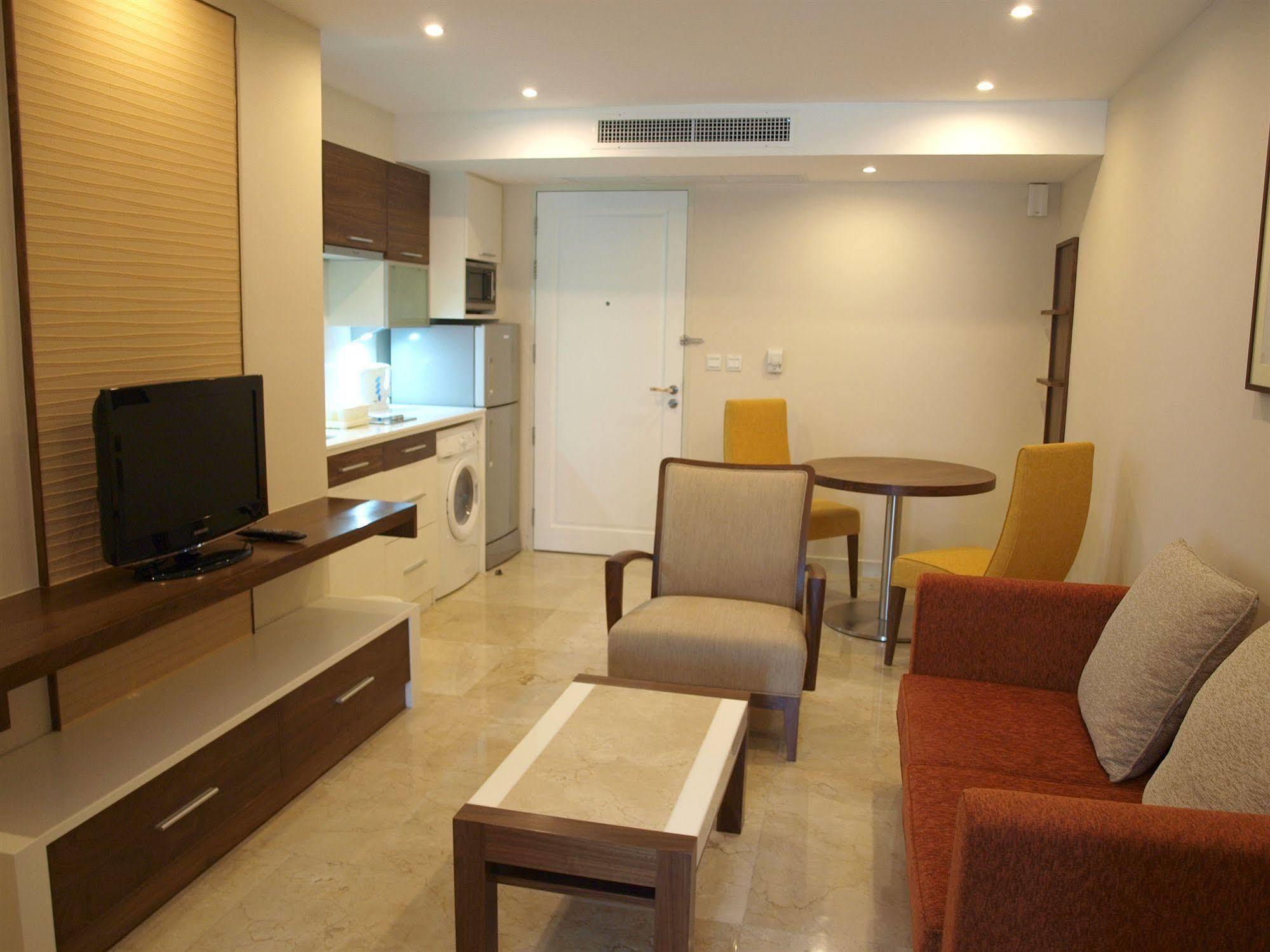 Thomson Residencia Hotel 3*