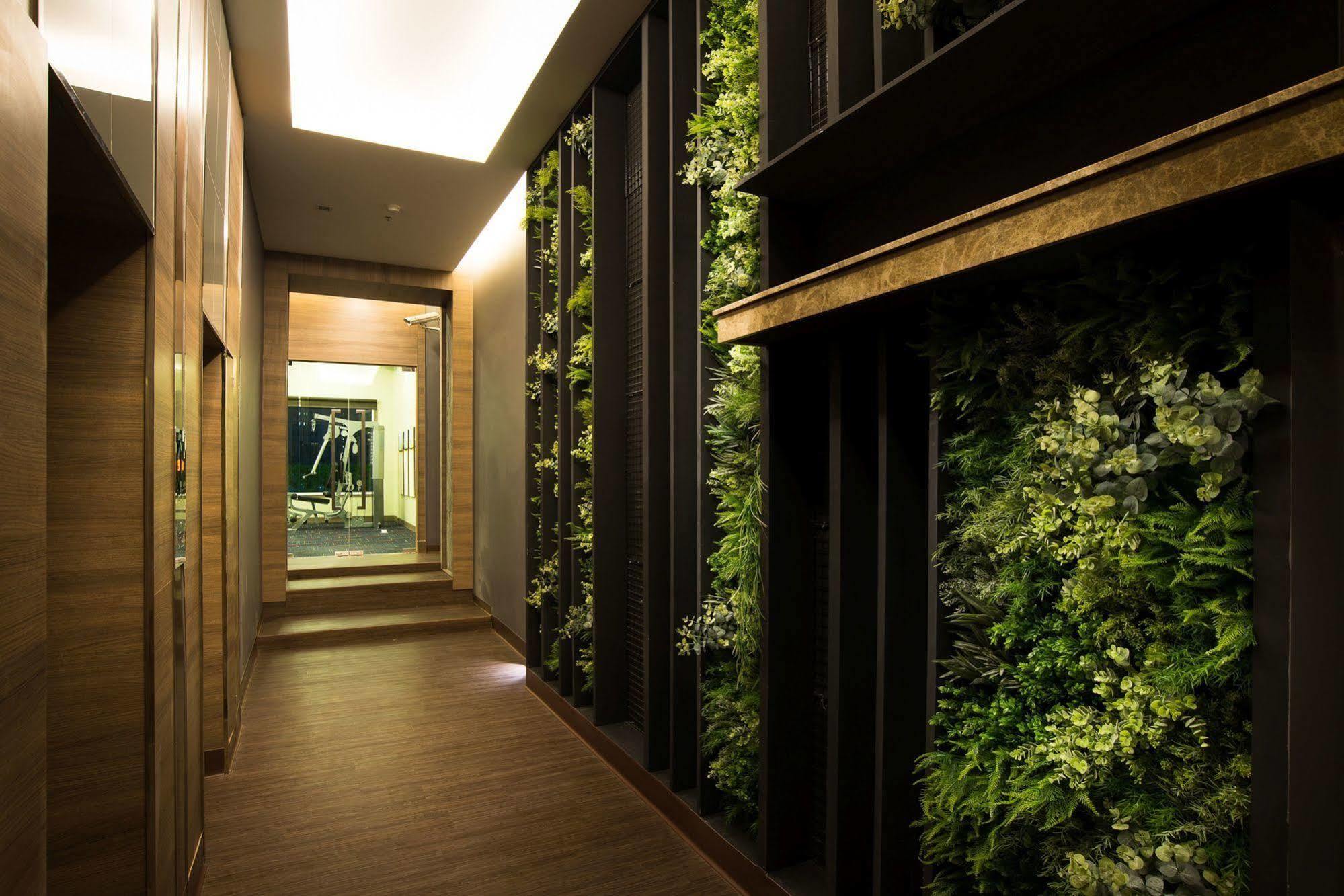 Citrus Sukhumvit 11 By Compass Hospitality Khách sạn Bangkok