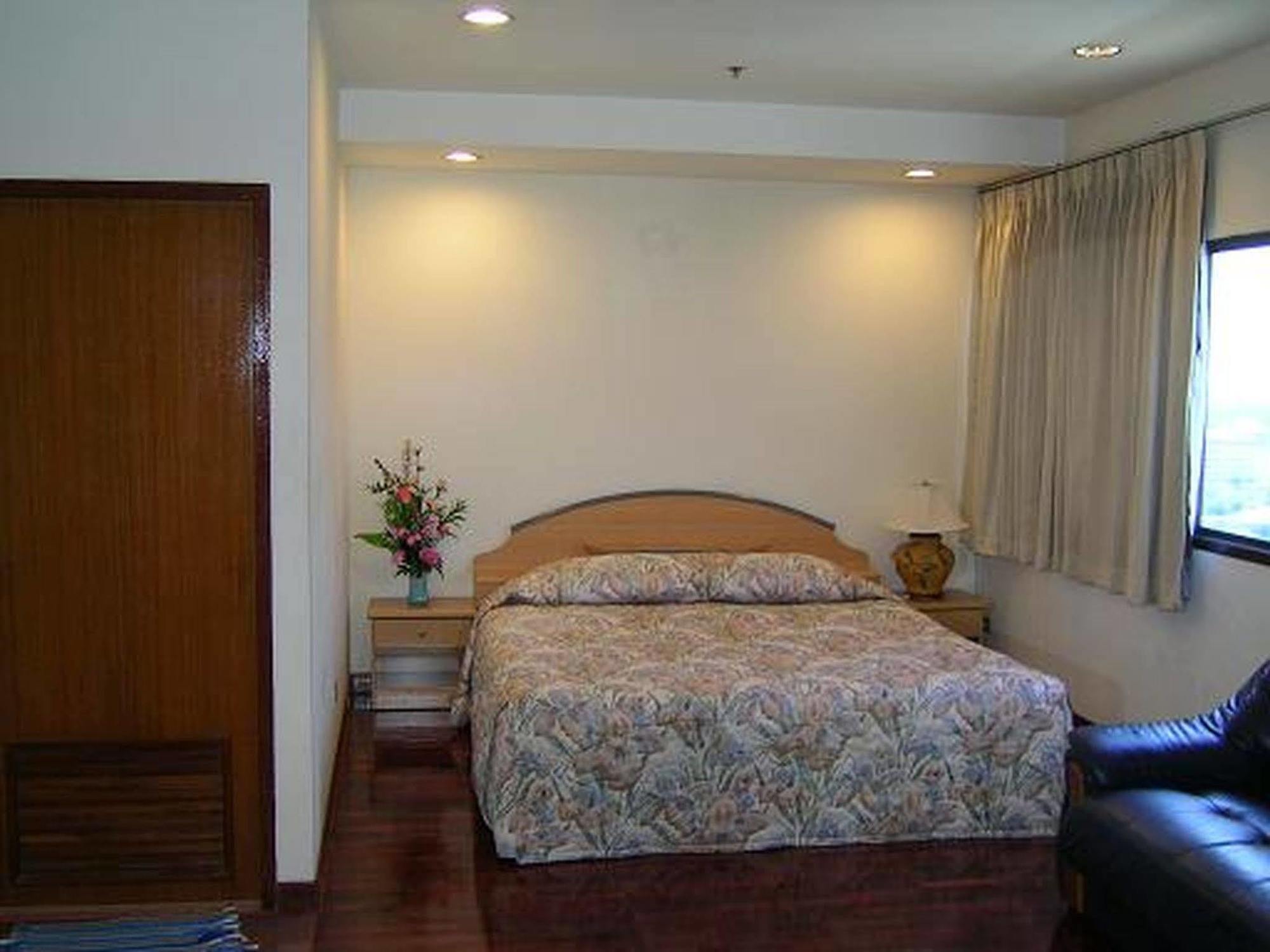 Apartment Piyavan Tower Serviced