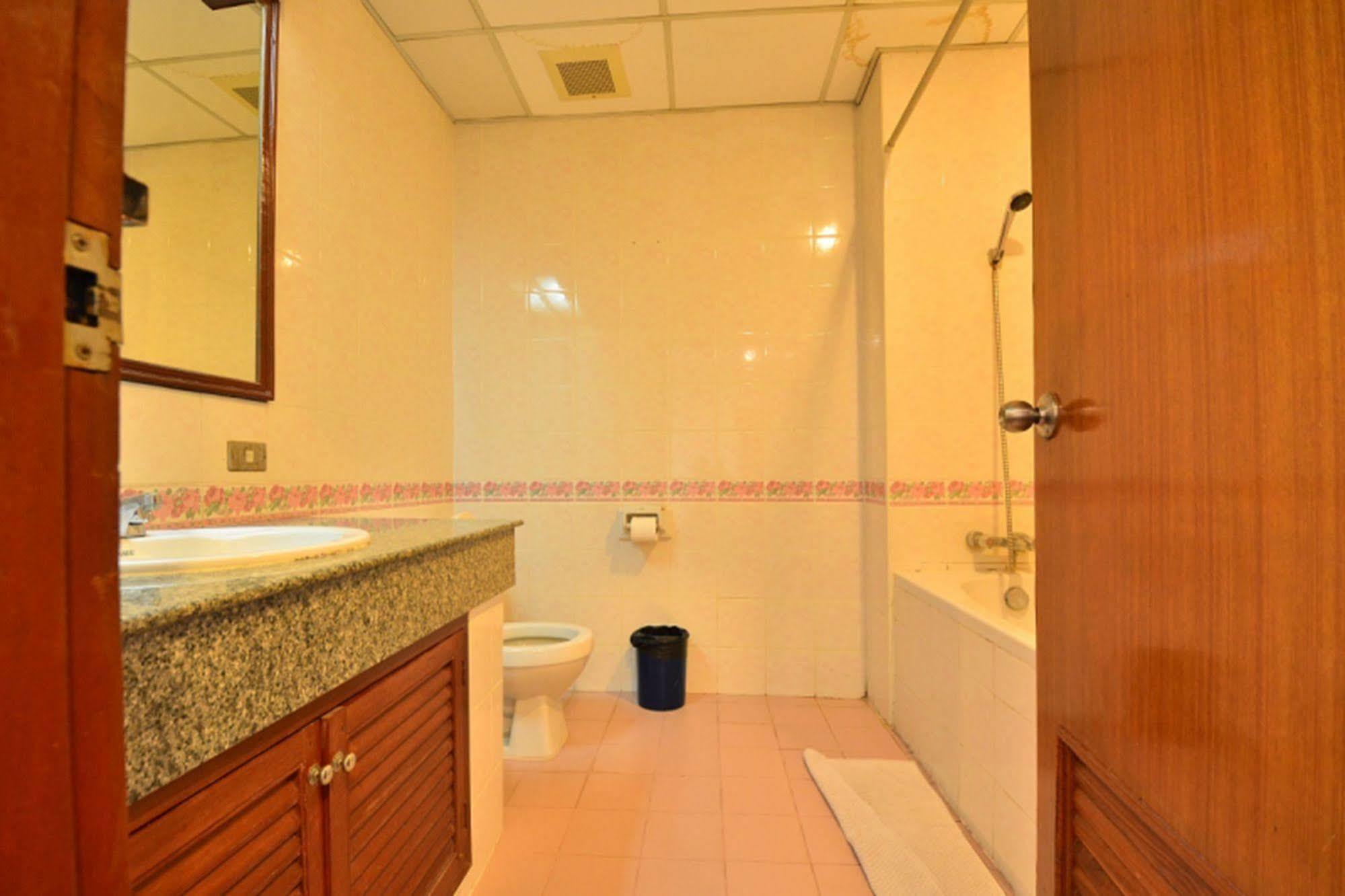 Piyavan Tower Serviced Apartment