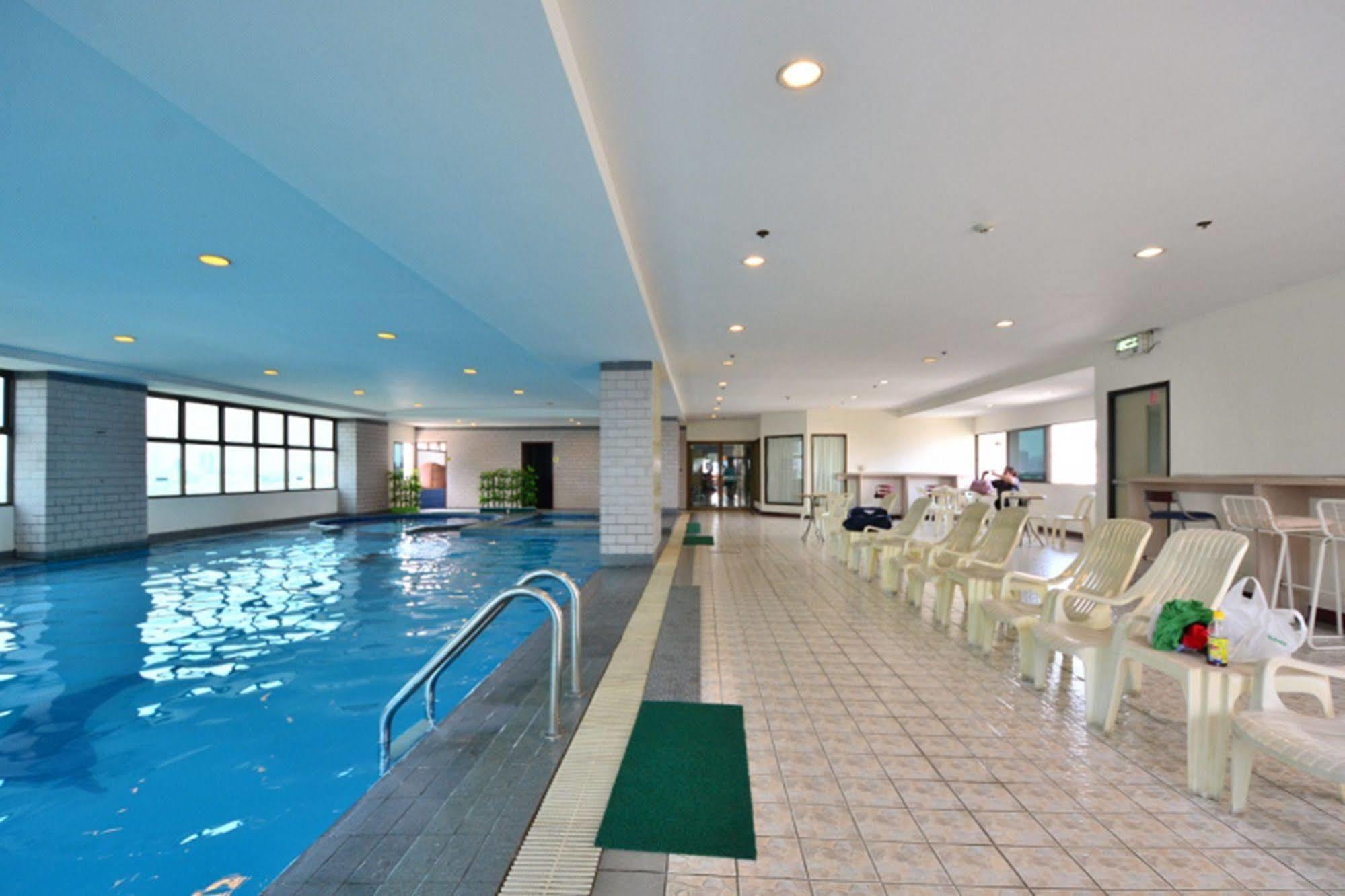 Piyavan Tower Serviced Apartment *