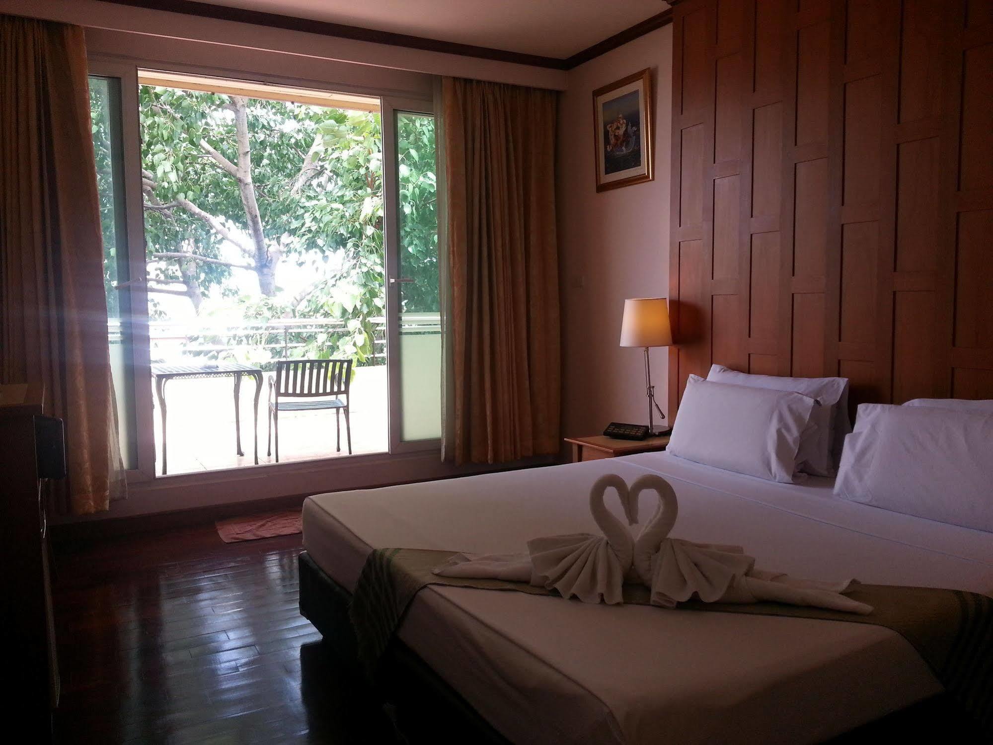 New Siam Riverside 3* Bangkok