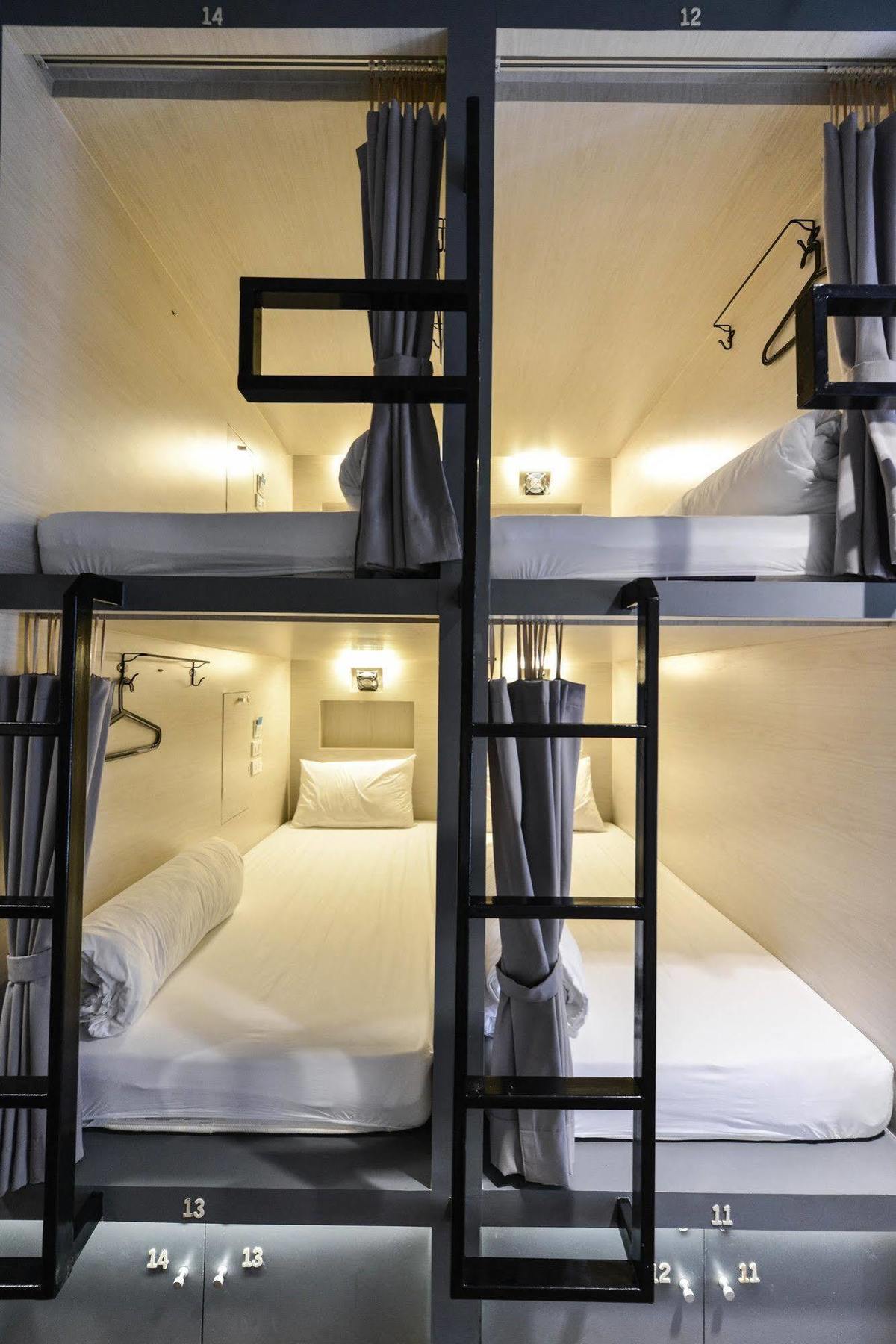 Hostel The Cube Silom *