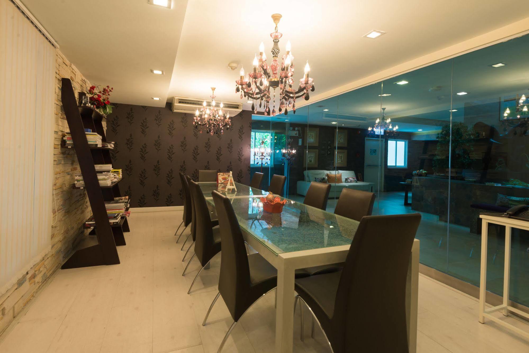 Aparthotel Cnc Heritage 4*