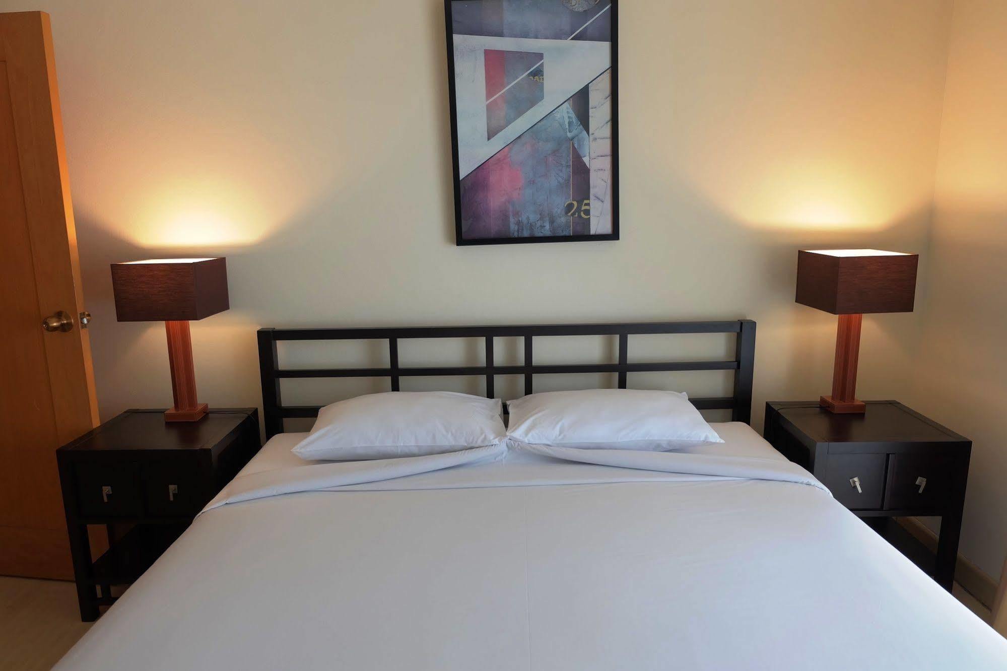 Cnc Heritage Aparthotel 4*