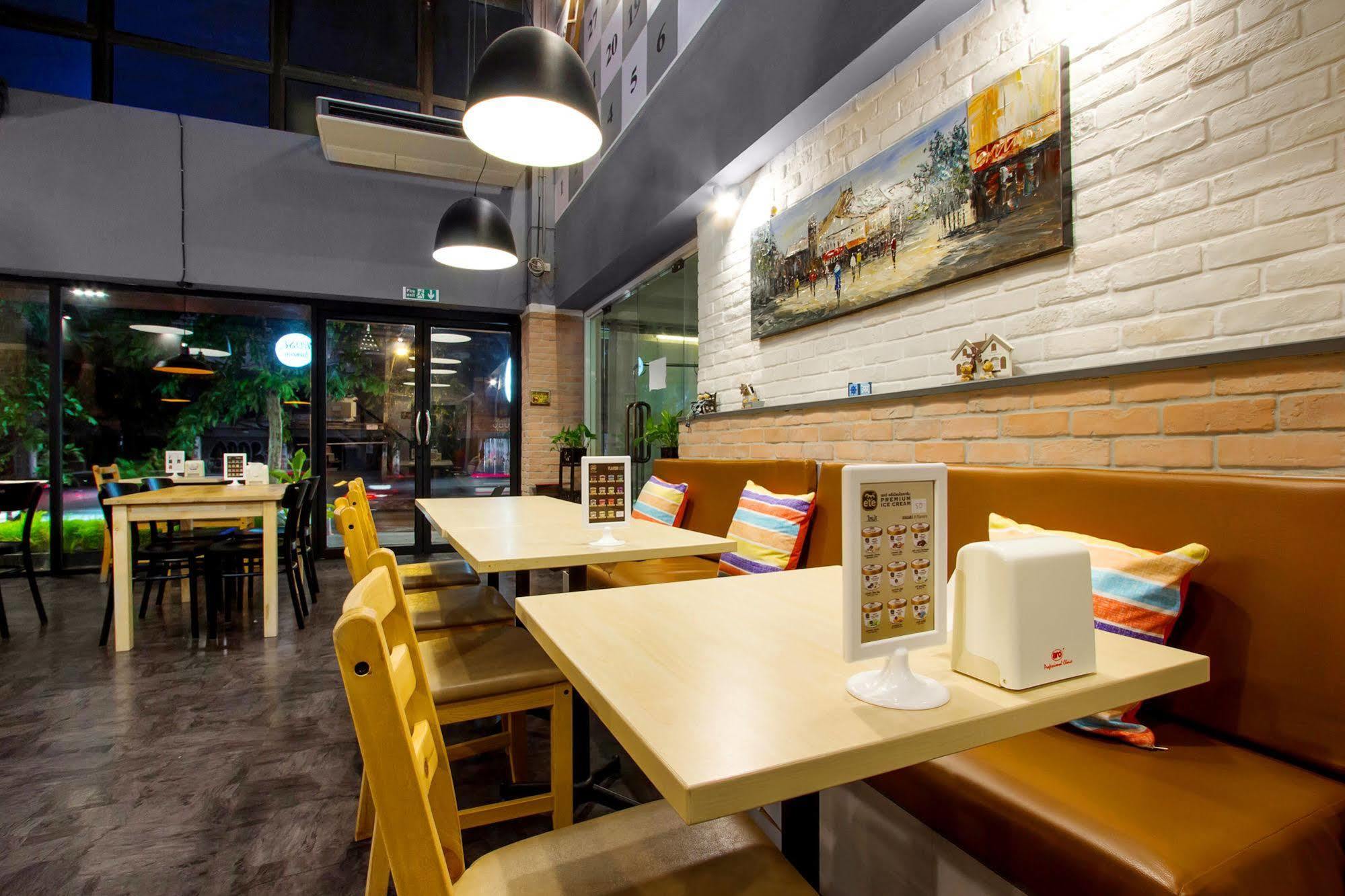 D Varee Xpress Makkasan Hotel