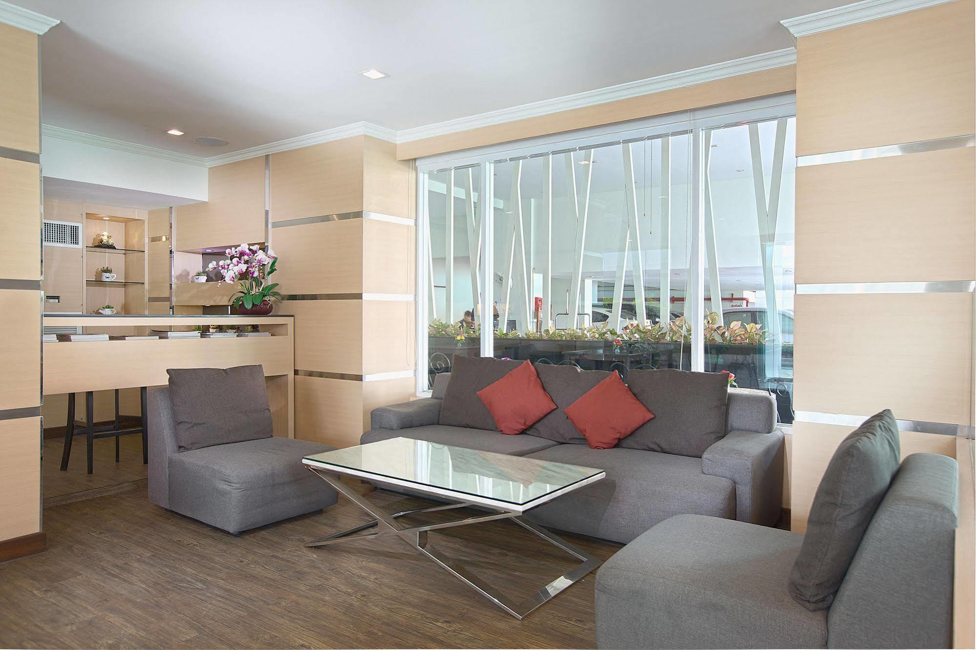 Oakwood & Hotel Bangkok
