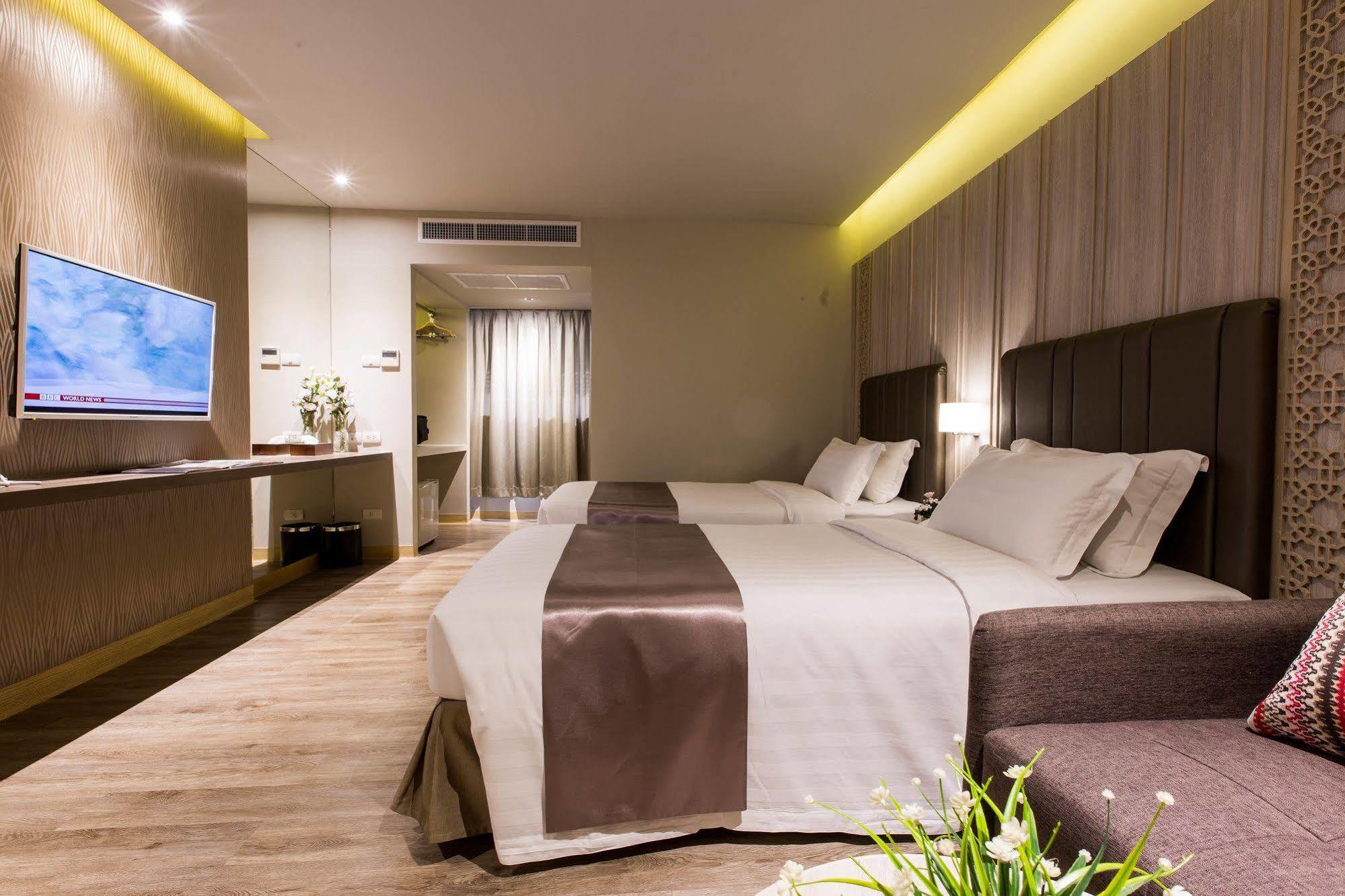S.d. Avenue Hotel